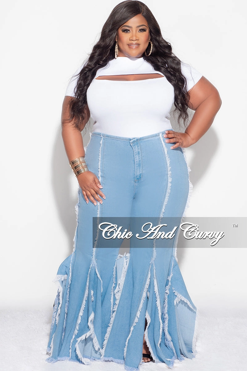 Twill Weave Texture Final Sale Plus Size Top with Cutout in White