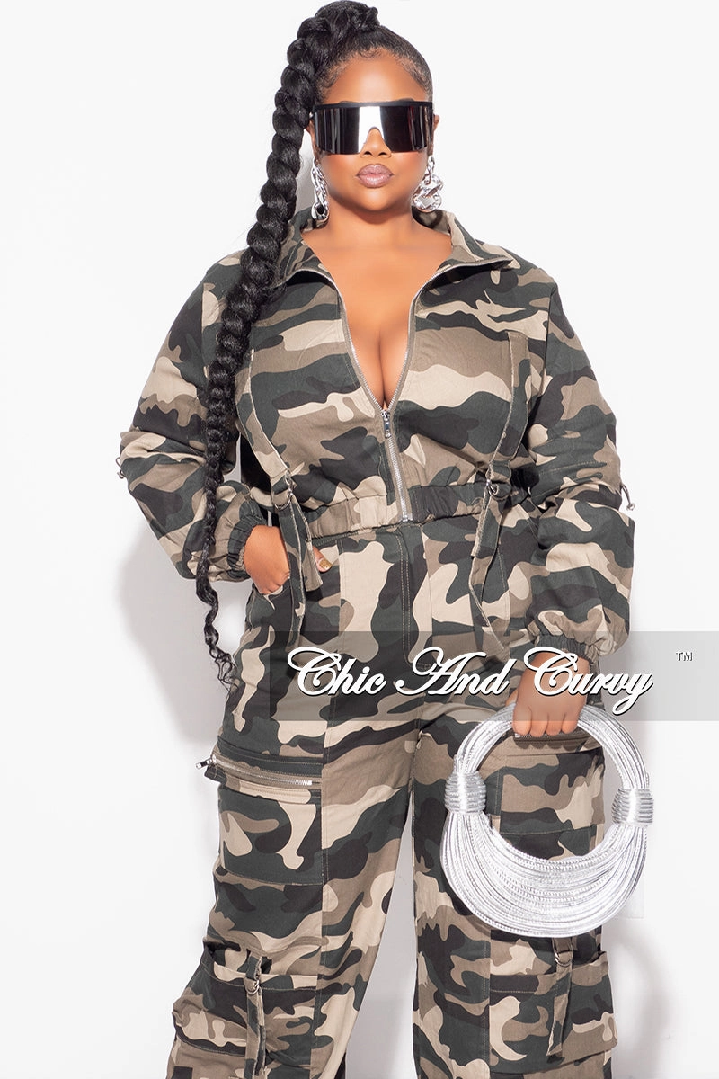 Adjustable Drawcord Final Sale Plus Size Zip Up Crop Cargo Jacket & Pants Set in Camouflage Print