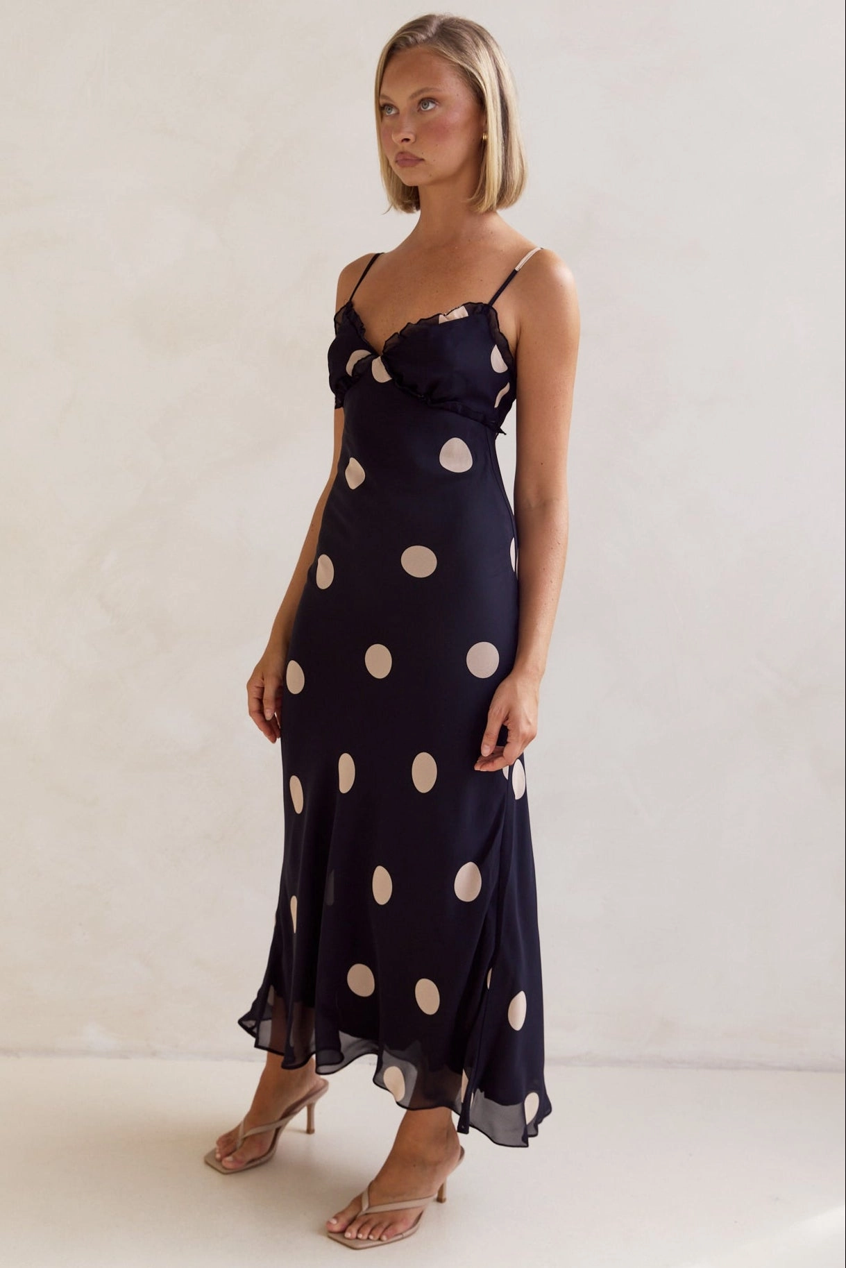 Relaxed and stylish Chic boho dress Olivia Midi Dress (Navy)