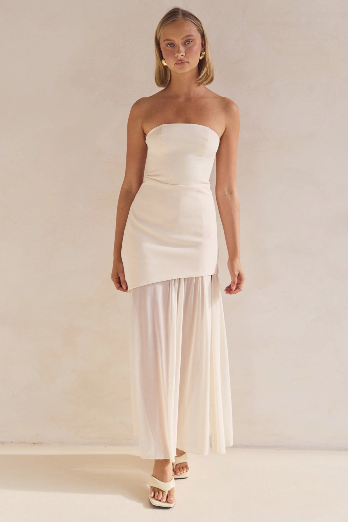 Flattering and Effortless Juliana Maxi Dress (Cream)