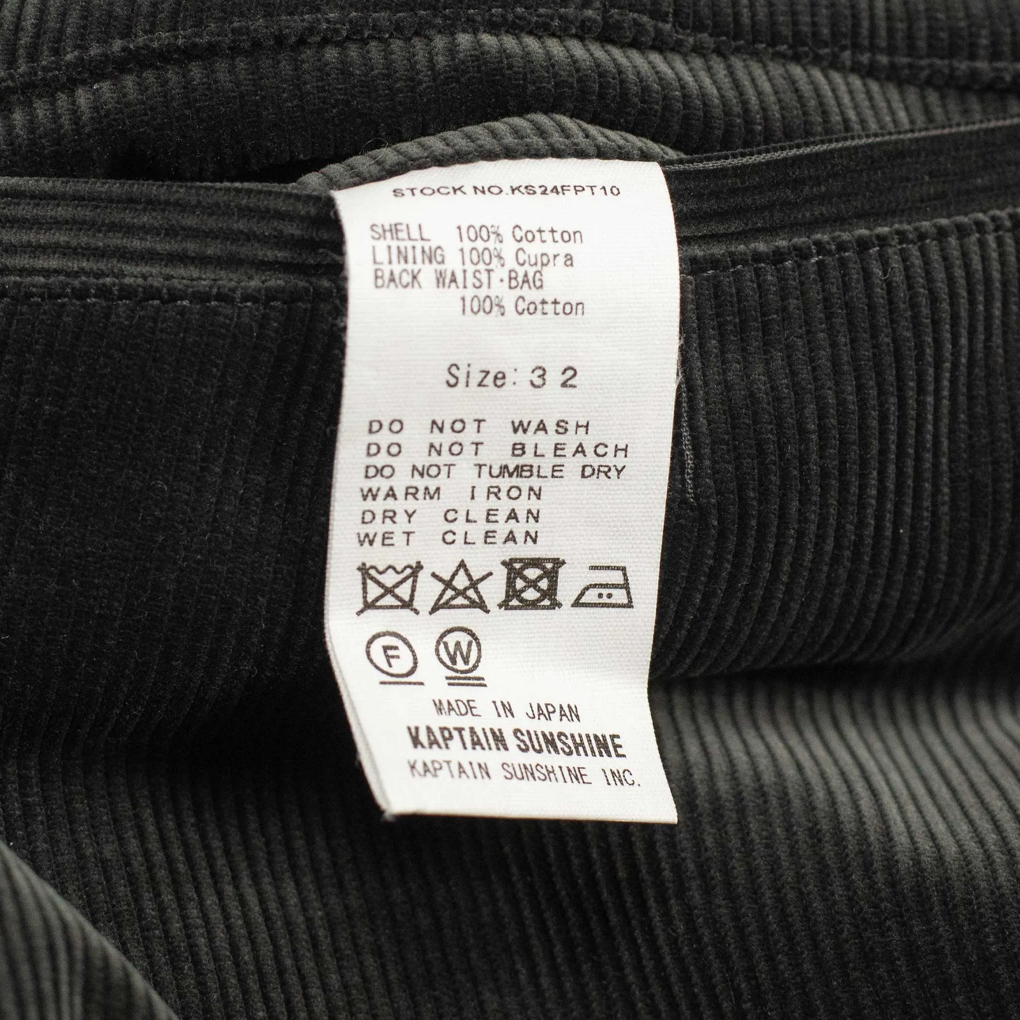 Flat front trousers in grey Suvin cotton corduroy