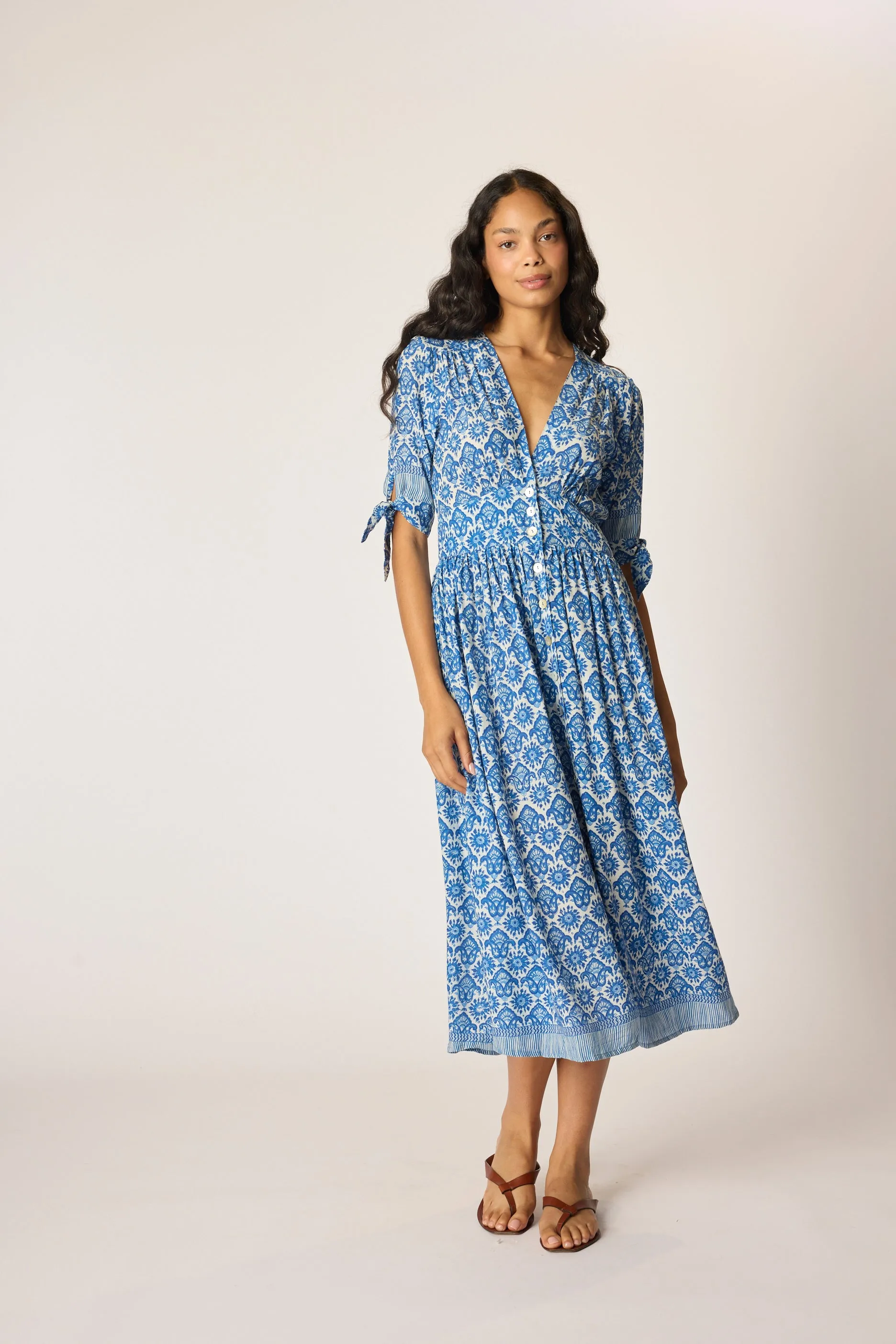 LAYLA DRESS Relaxed-fit maxi dress Sleek Cut