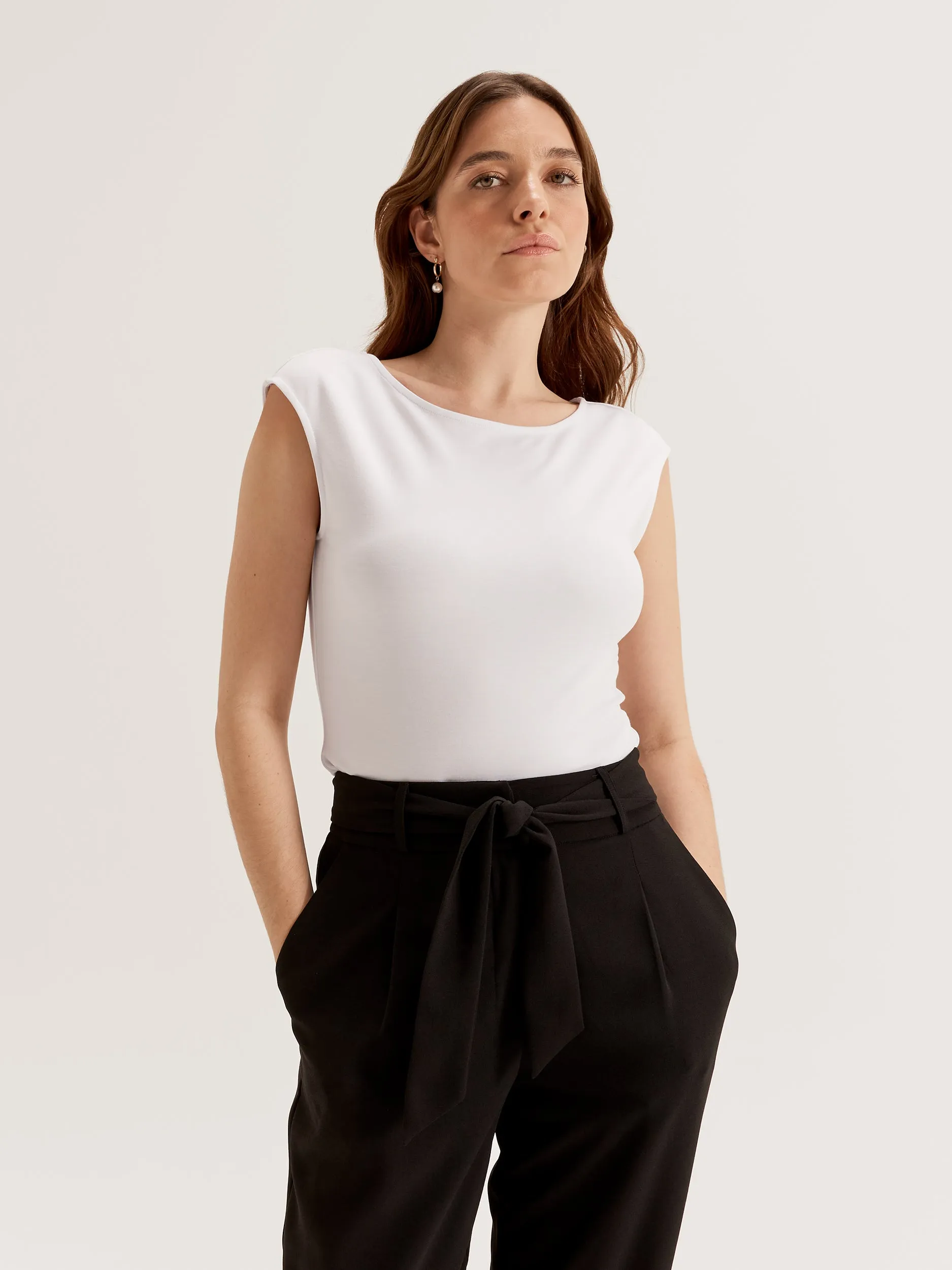 Nina Top Quick Access Pockets Professional Cut