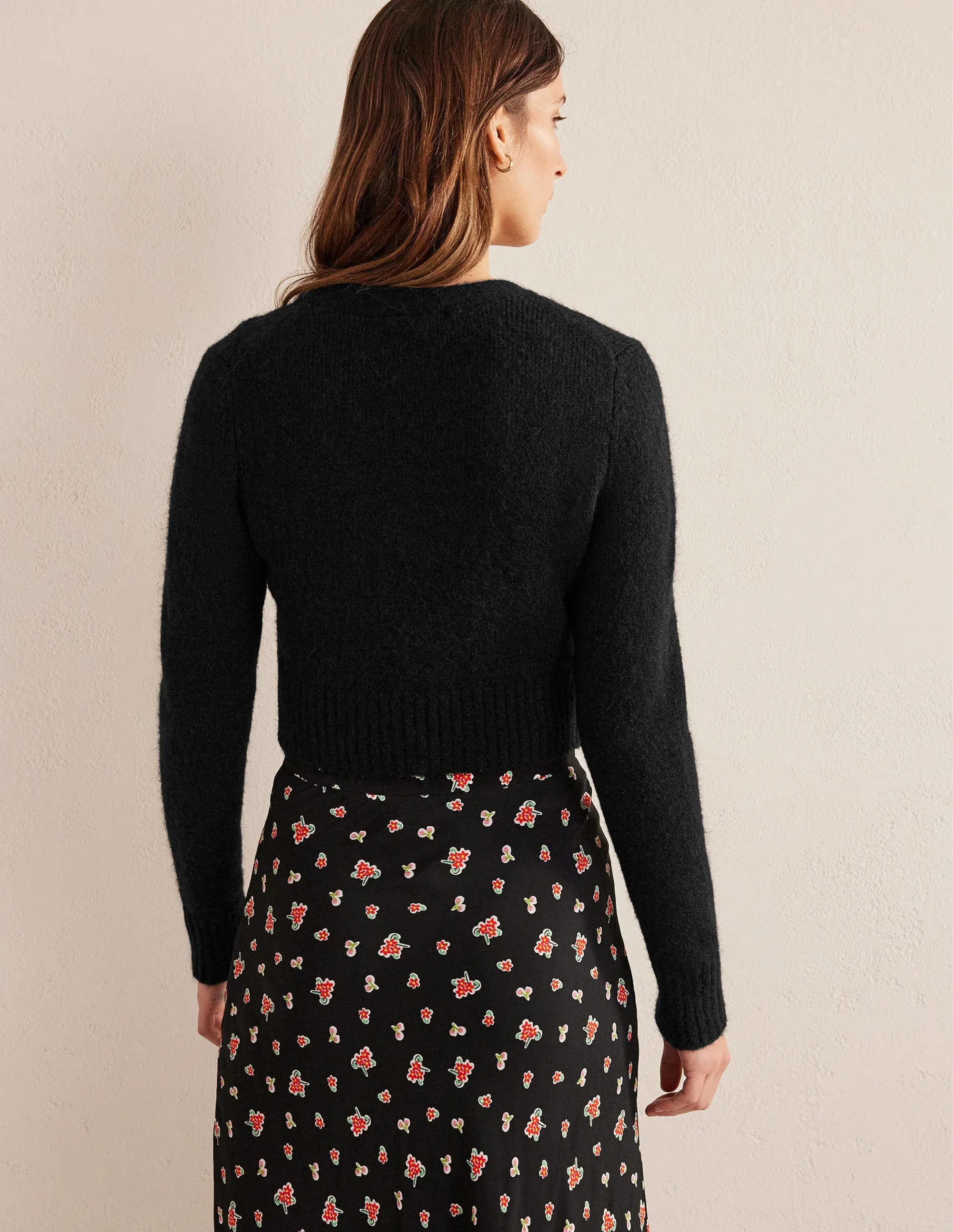 Fluffy Cropped V-Neck Cardigan-Black