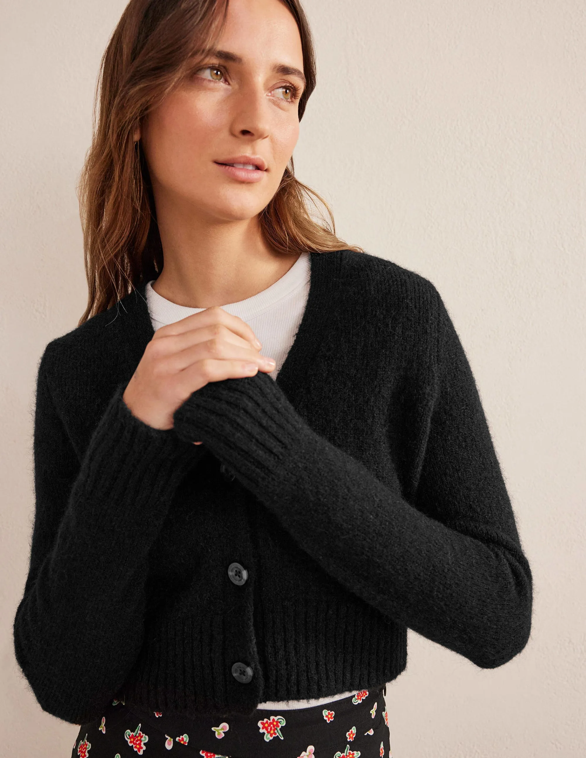 Fluffy Cropped V-Neck Cardigan-Black