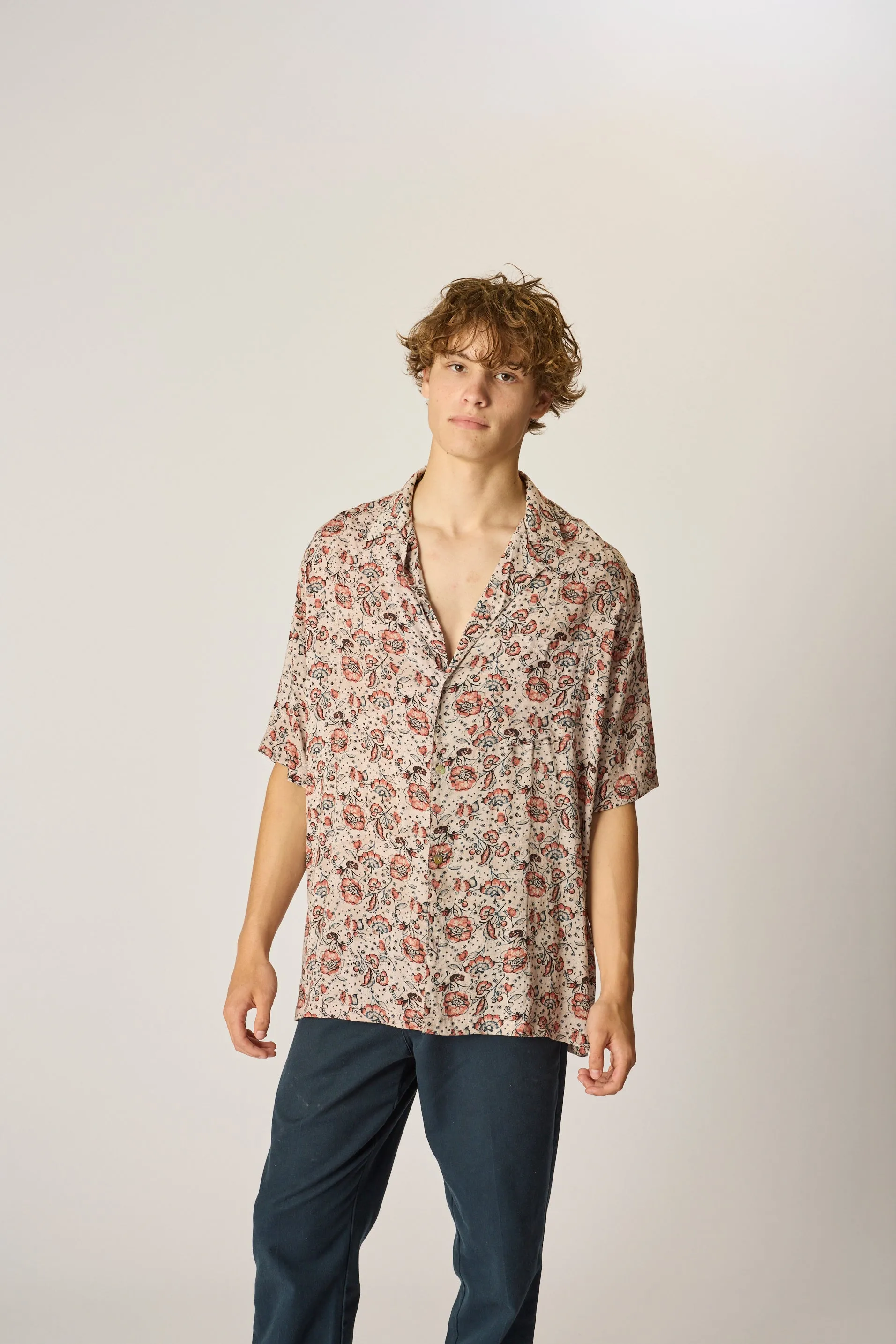 KEVIN SHIRT (UNISEX) Ventilated Panels Airflow Weave Pattern