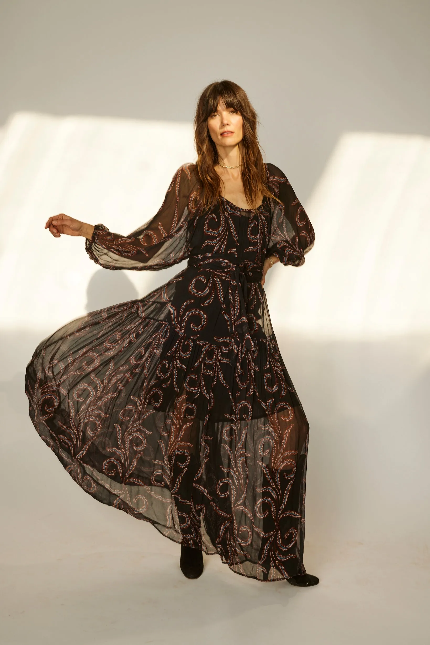 LAINEY DRESS WITH SASH Cut-Out-Detail Refined Style