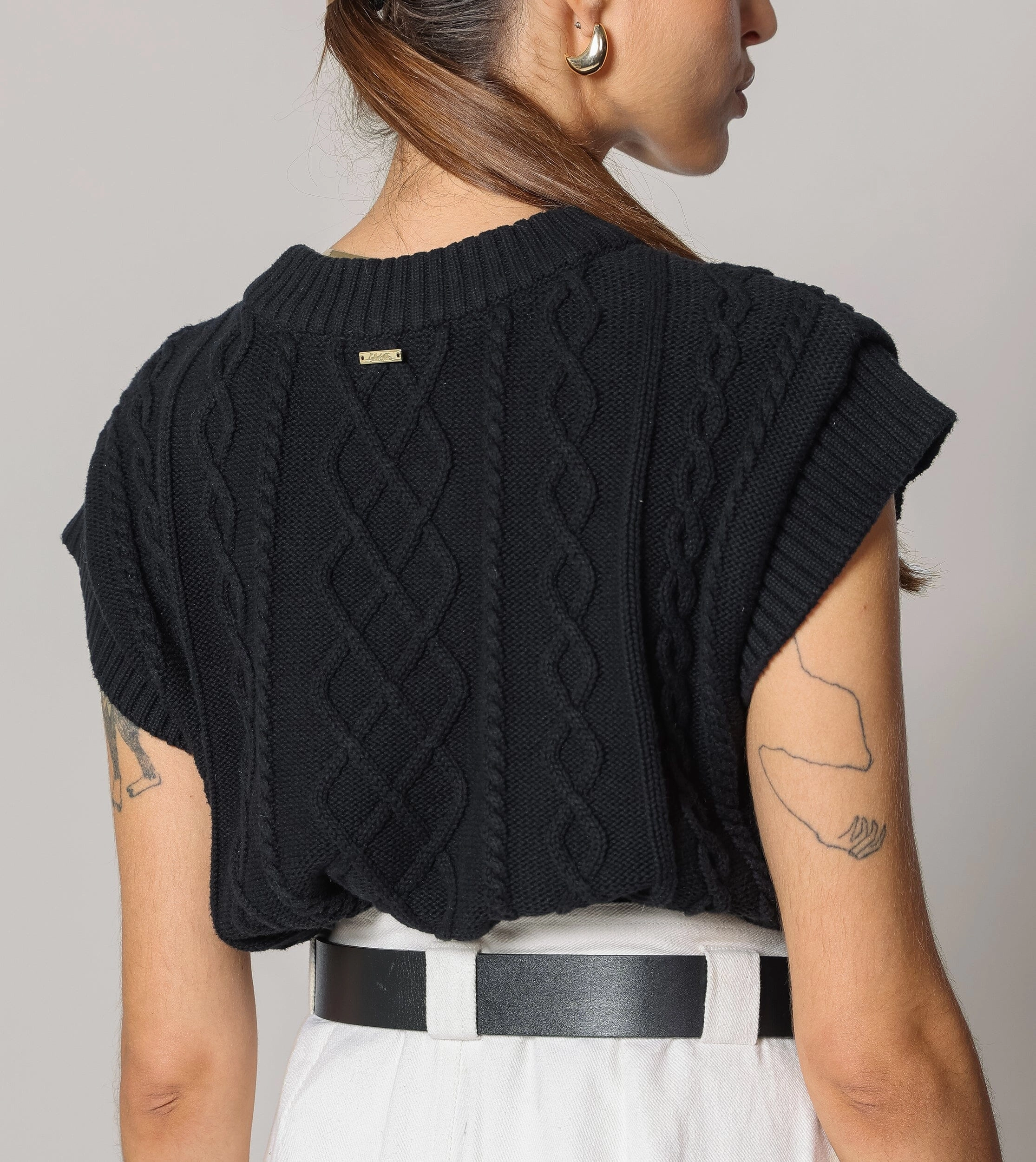 Sustainable Fibers Active Style Trend Gigi Cropped Sweater Vest | Black