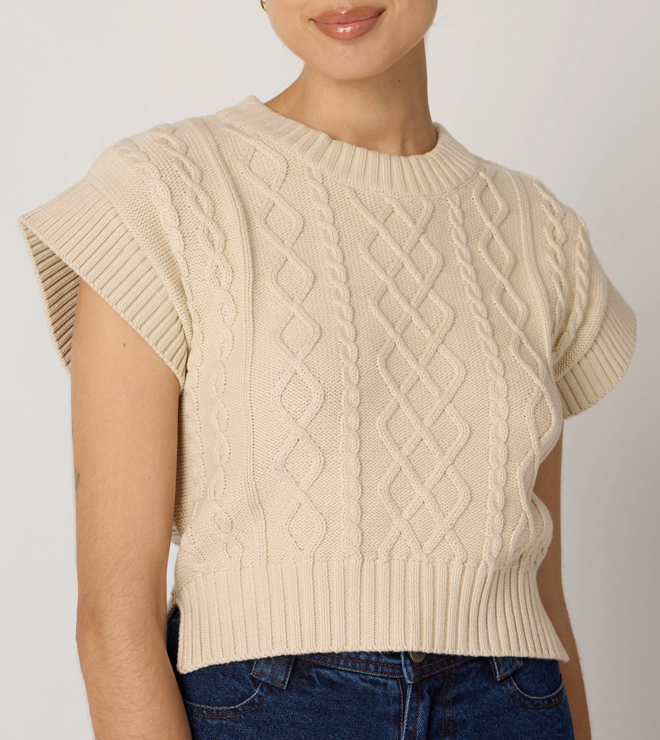 Preppy Gigi Cropped Sweater Vest | Cream