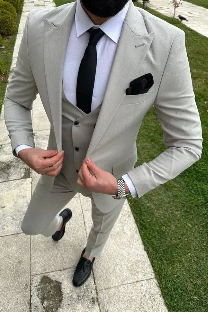 Grey Three Piece Suit Men's Beach Wedding Suit Formal Party Wear Suit Slim Fit Suit Groomsmen Suit Bespoke