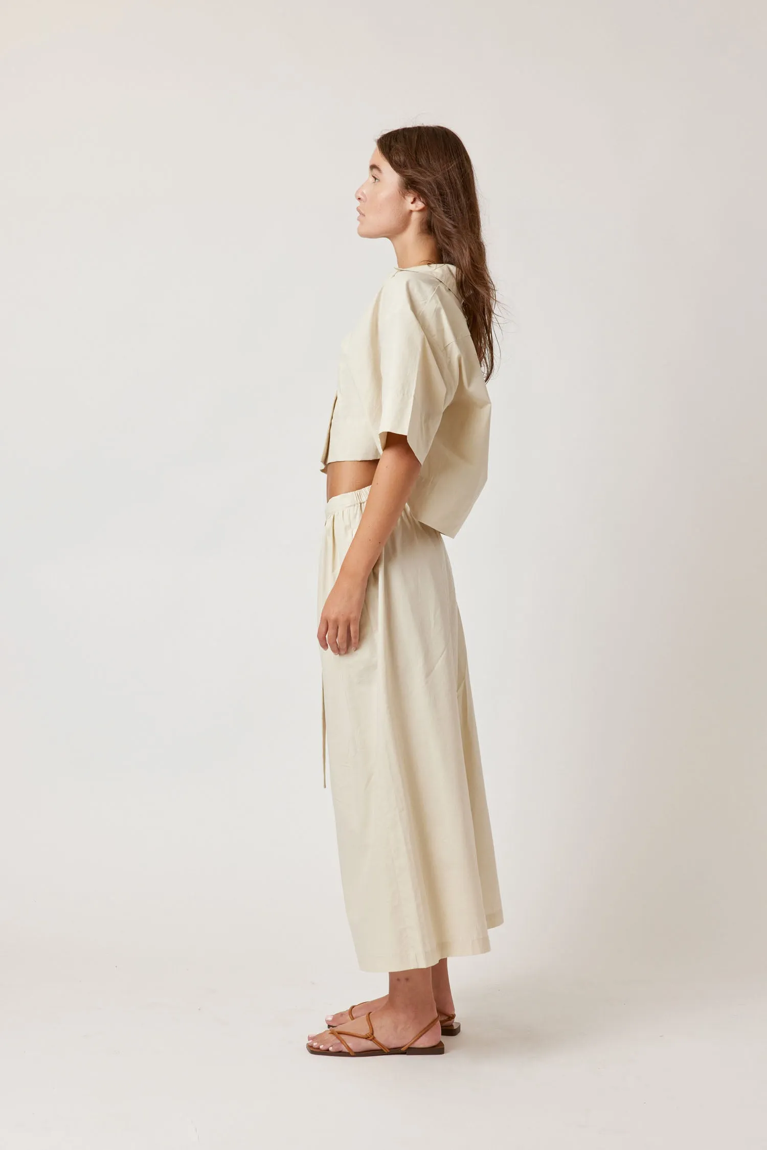 Half-sleeve crop button-down shirts