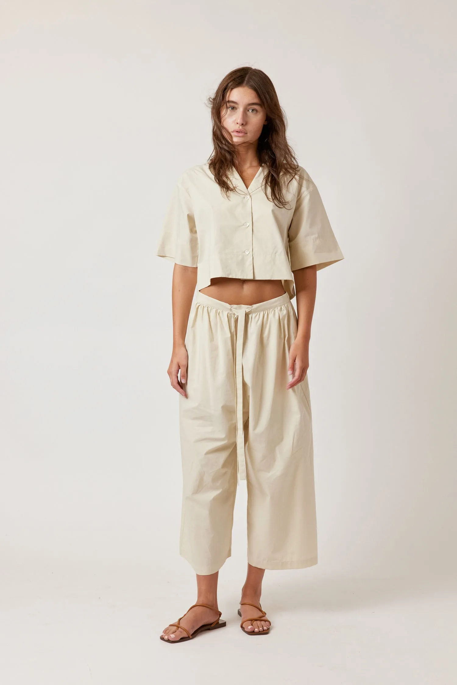Half-sleeve crop button-down shirts