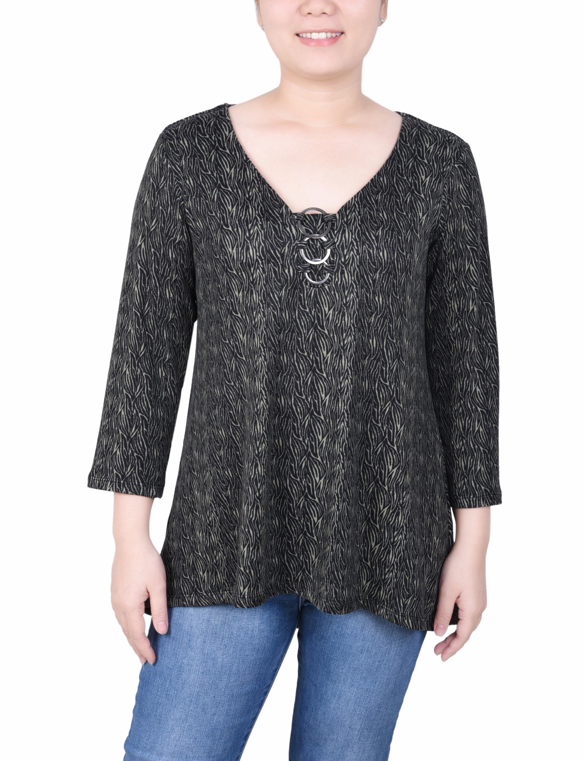 Petite 3/4 Sleeve 3-Ring Top NonChafingEdges