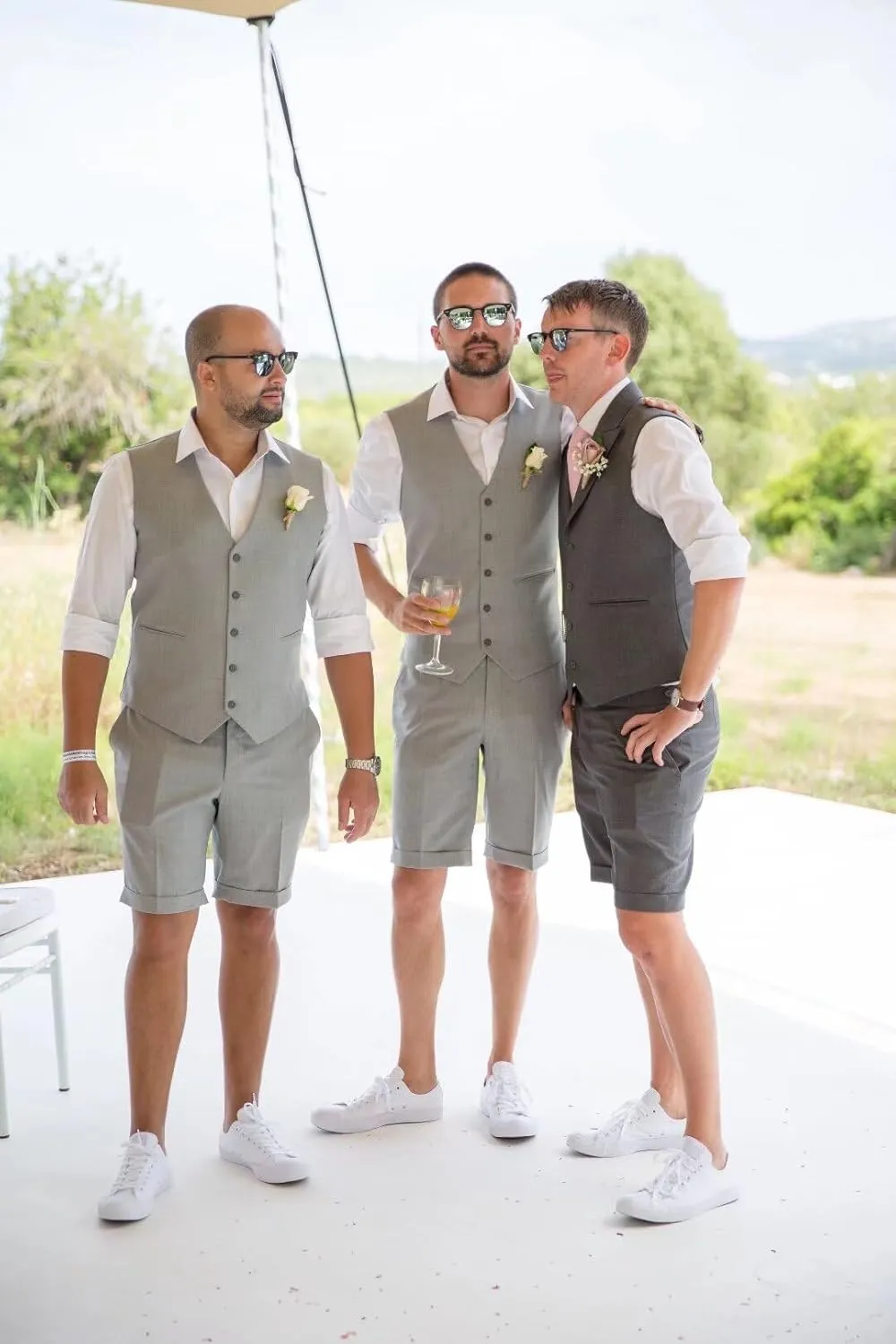 HUUTOE Mens 2 Piece Linen Suits Set Vest with Short Pants Slim Fit Beach Wedding Groomsmen Suits