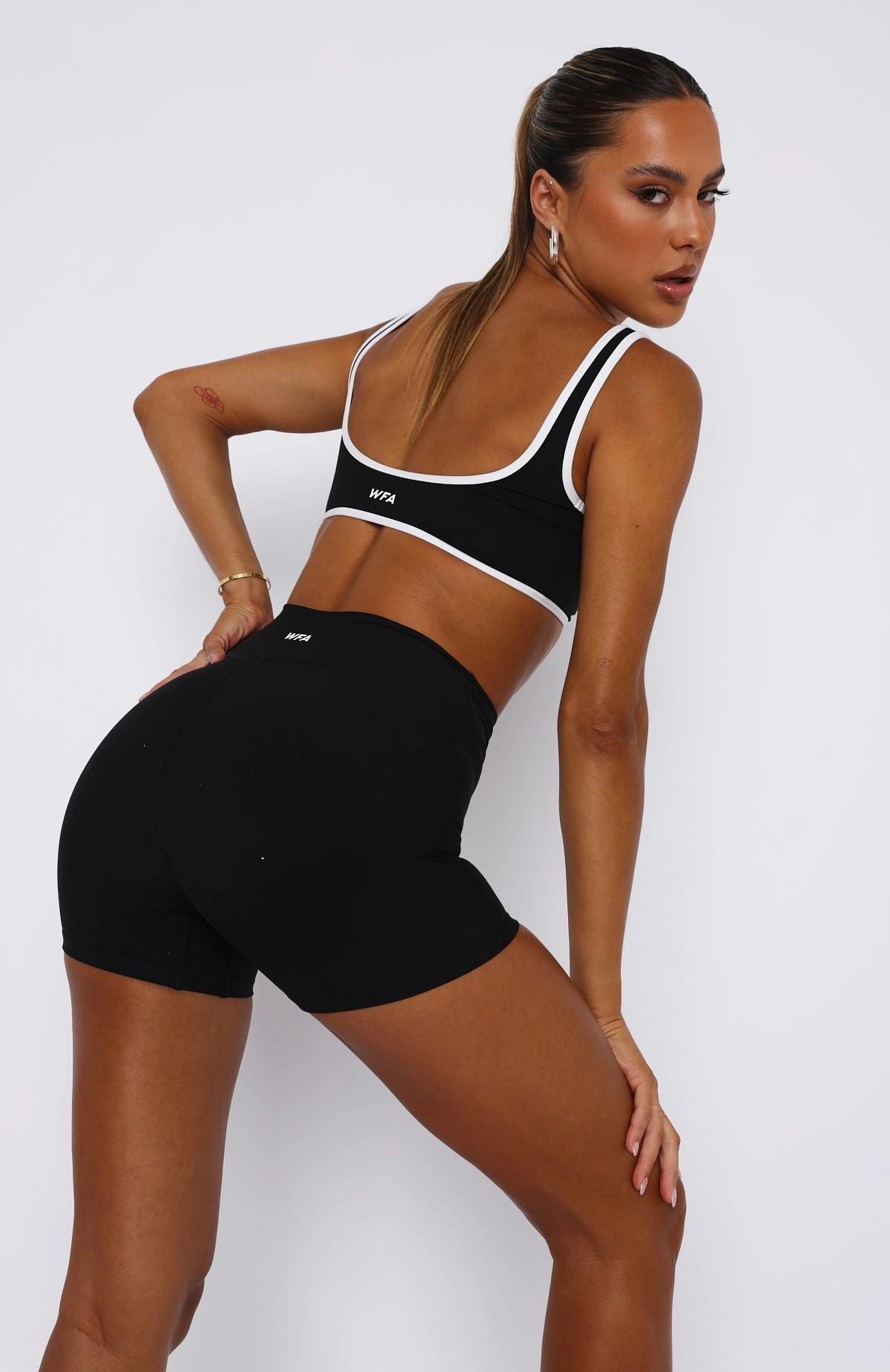 Ribbed Hem I'll Prove It Sports Crop Black/White