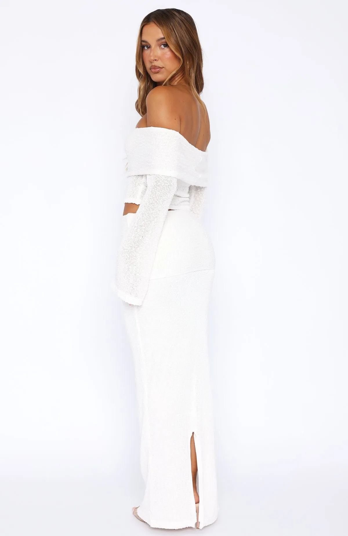 Bold Finish Everyday Look In Too Deep Knit Maxi Skirt White