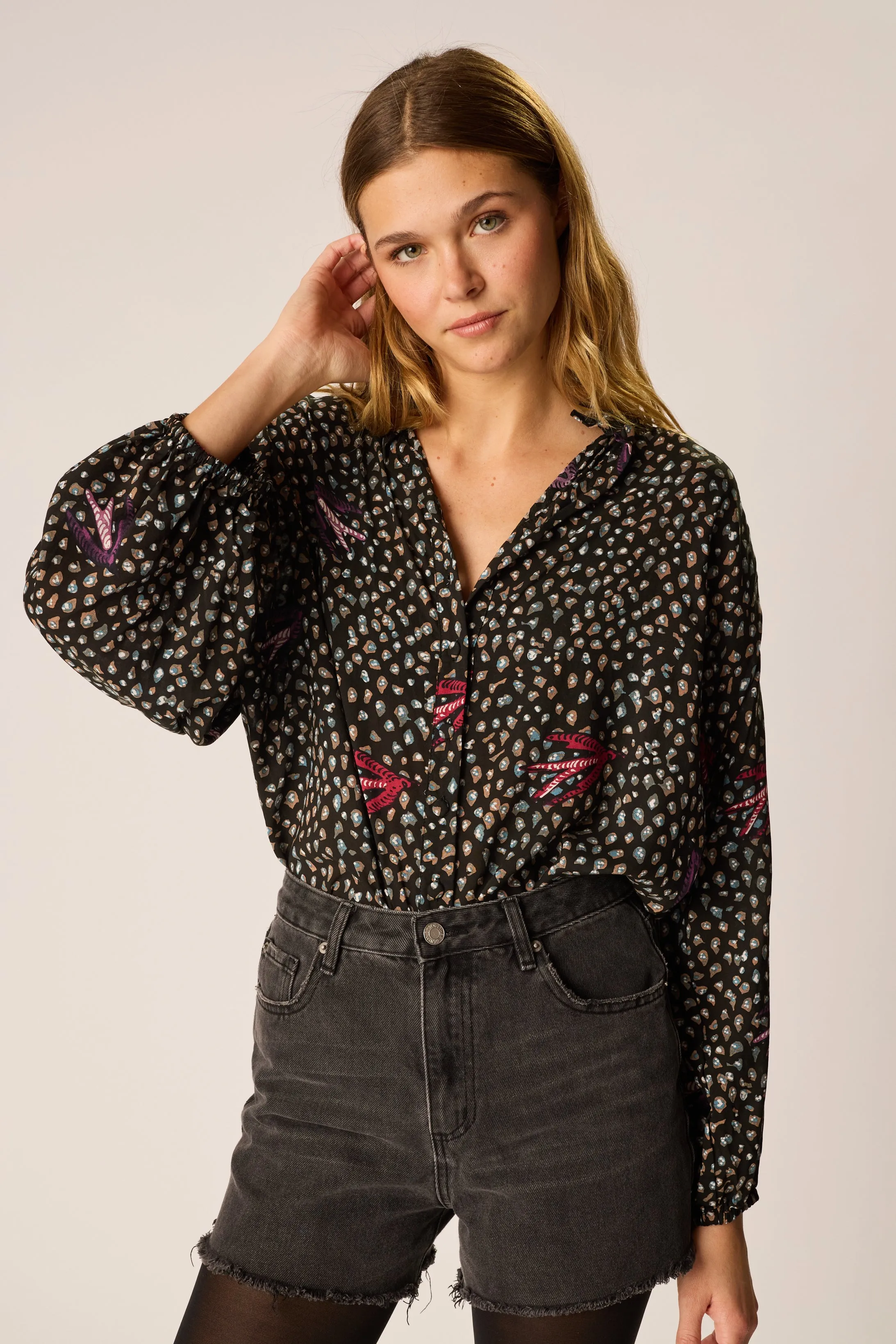 IRIS TOP AllDay Comfort Tech MoistureWicking Technology