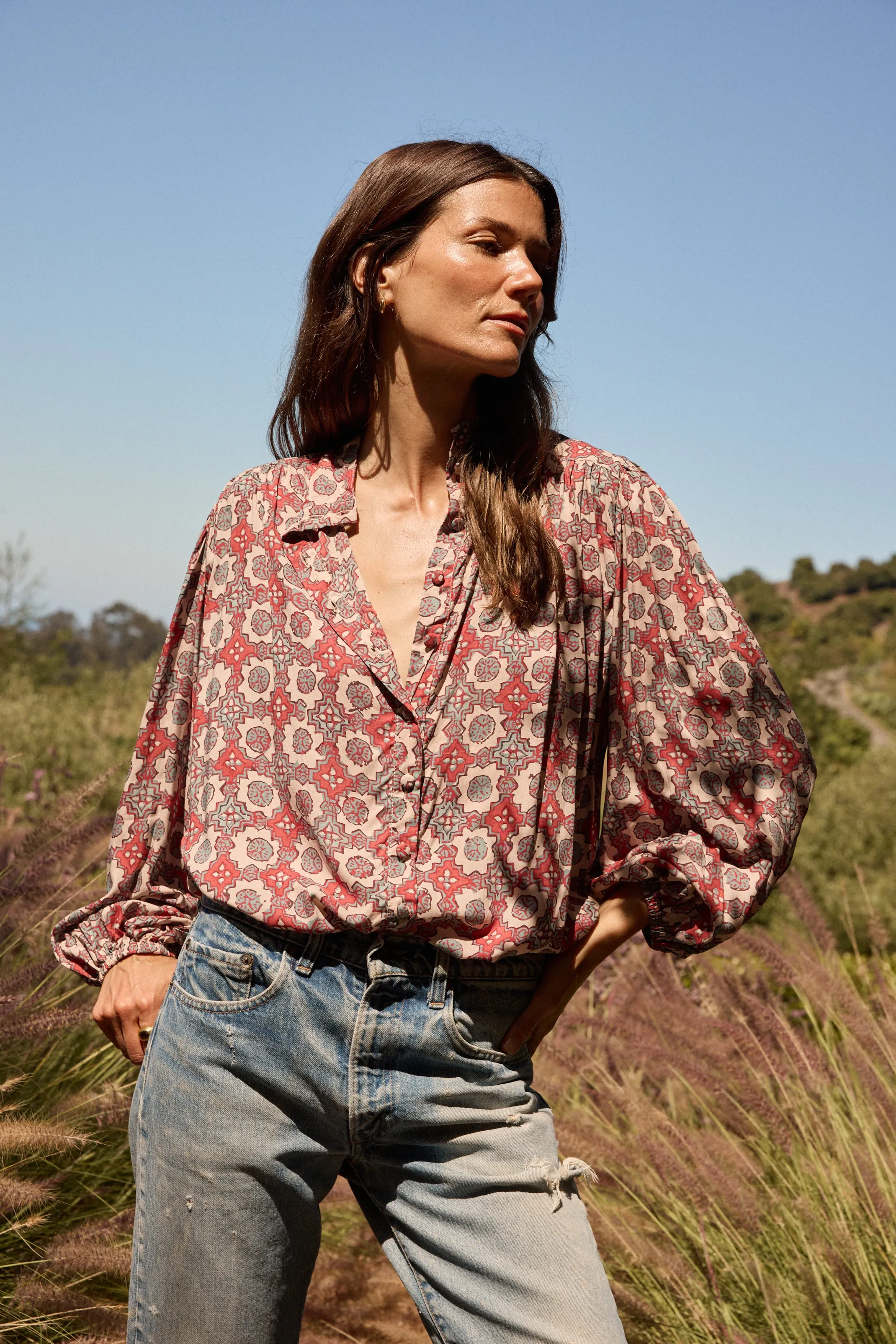 IRIS TOP Minimalist Aesthetic