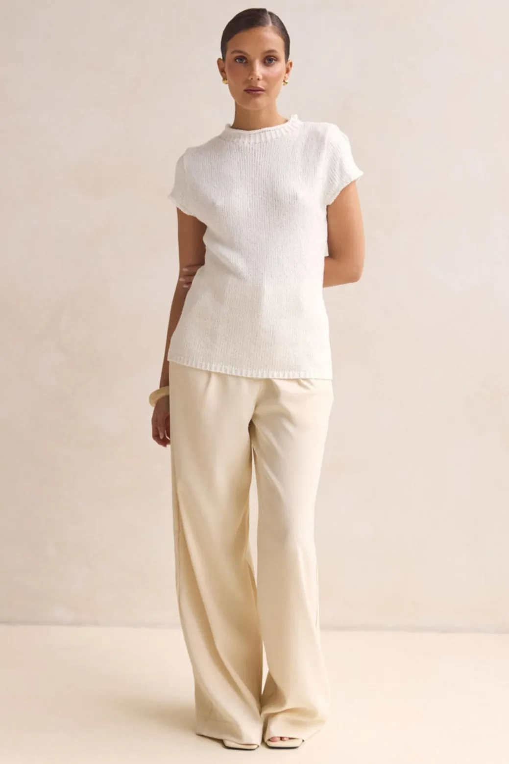 Lightweight Weave MoistureManagementSystem Jolie Knit Top (White)