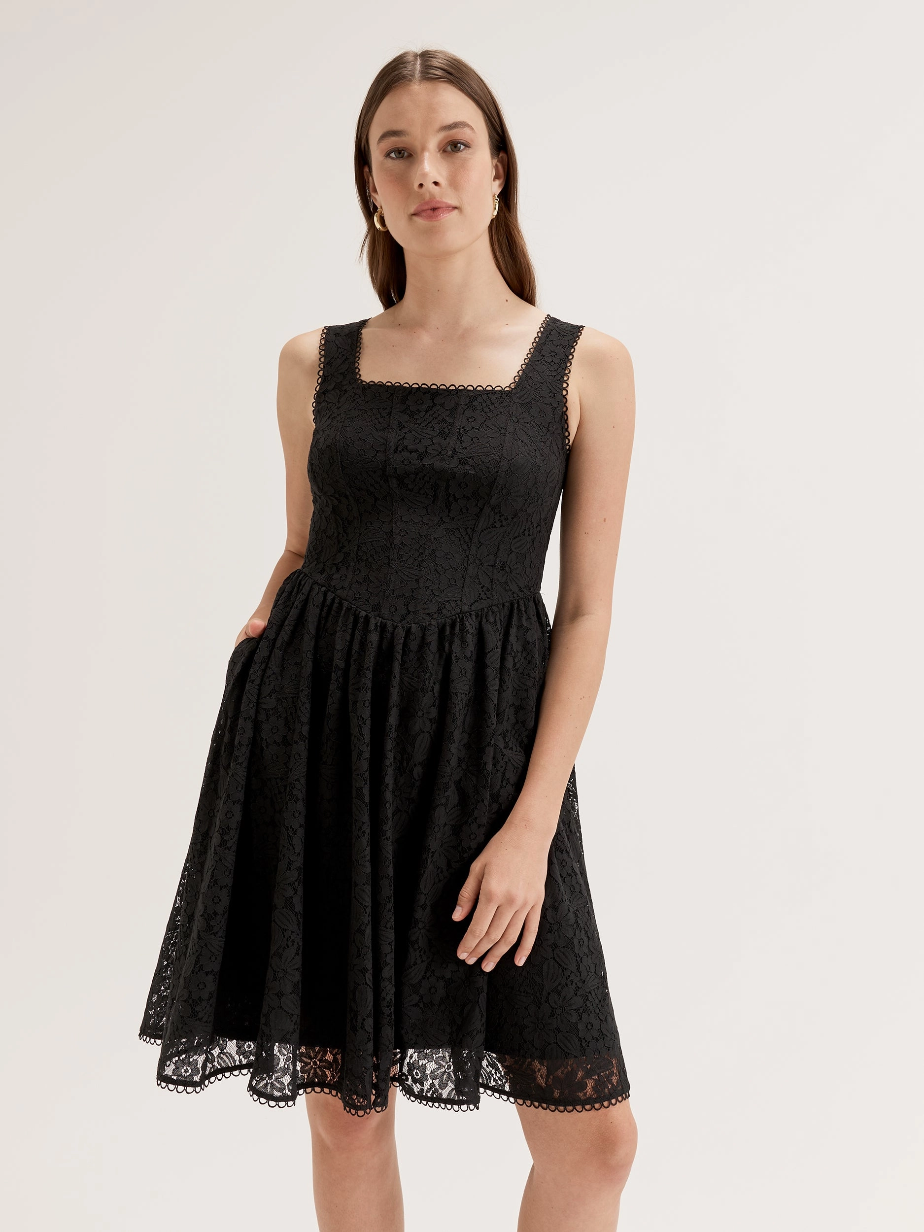 Soft Draping Evening Chic Jolie Lace Dress