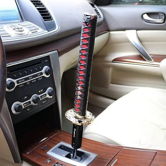 Katana Shift Knob - Universal Car Gear Shift Knob Short Samurai Sword