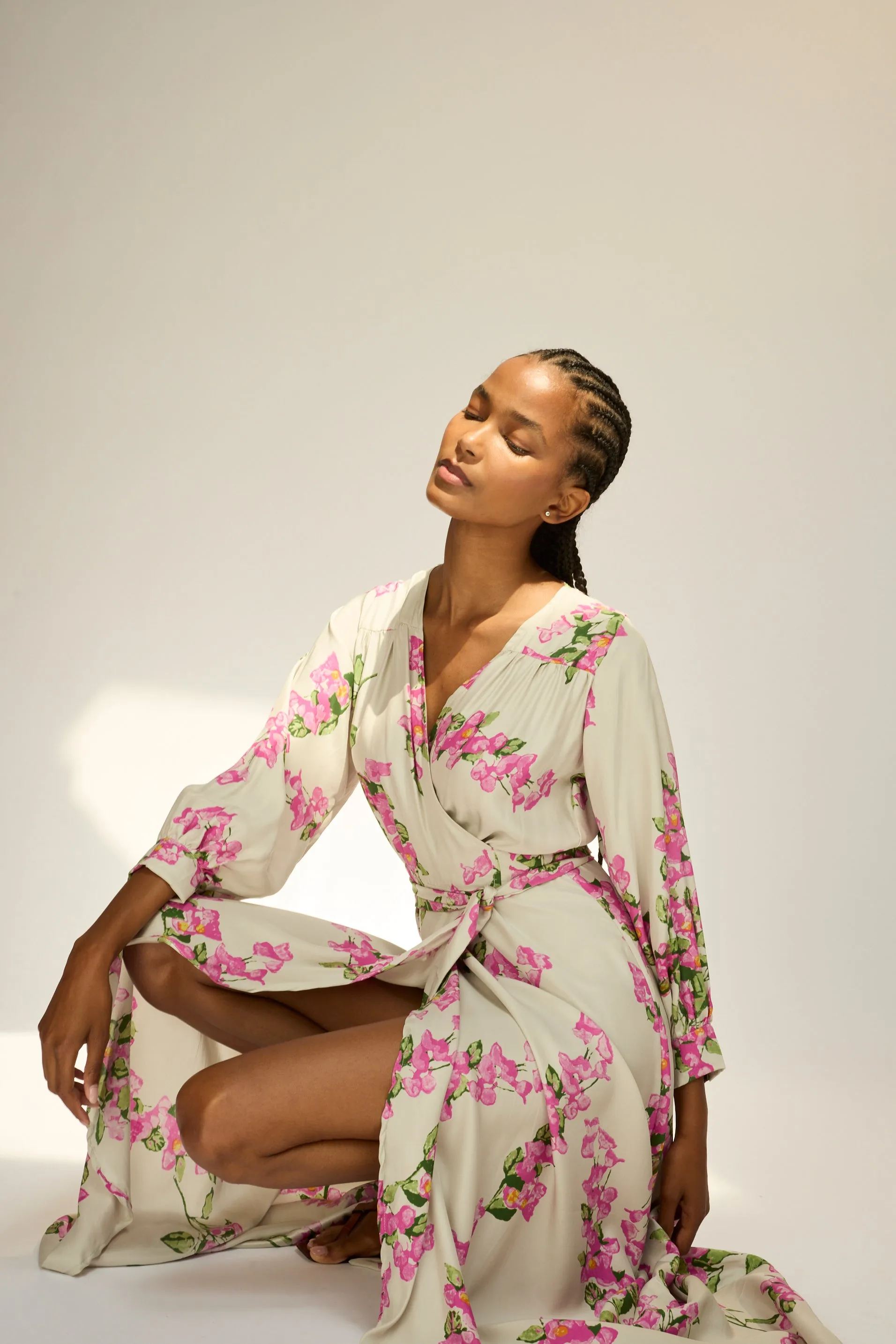 KATE LONG SLEEVE MAXI Style focused