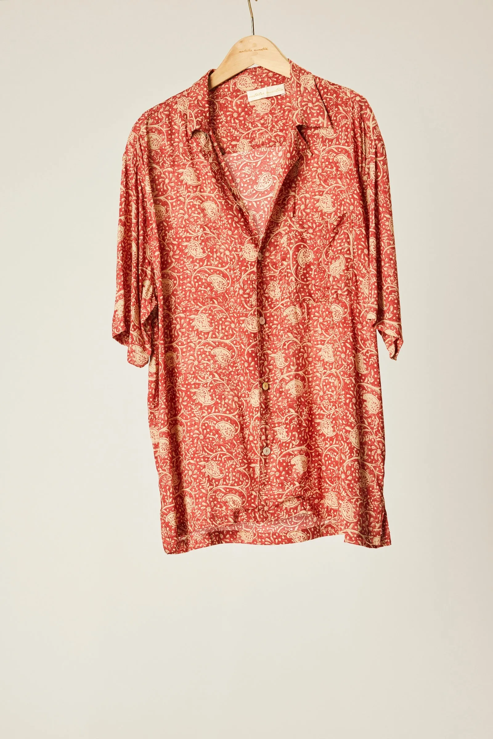 Relaxed Design KEVIN SHIRT (UNISEX)