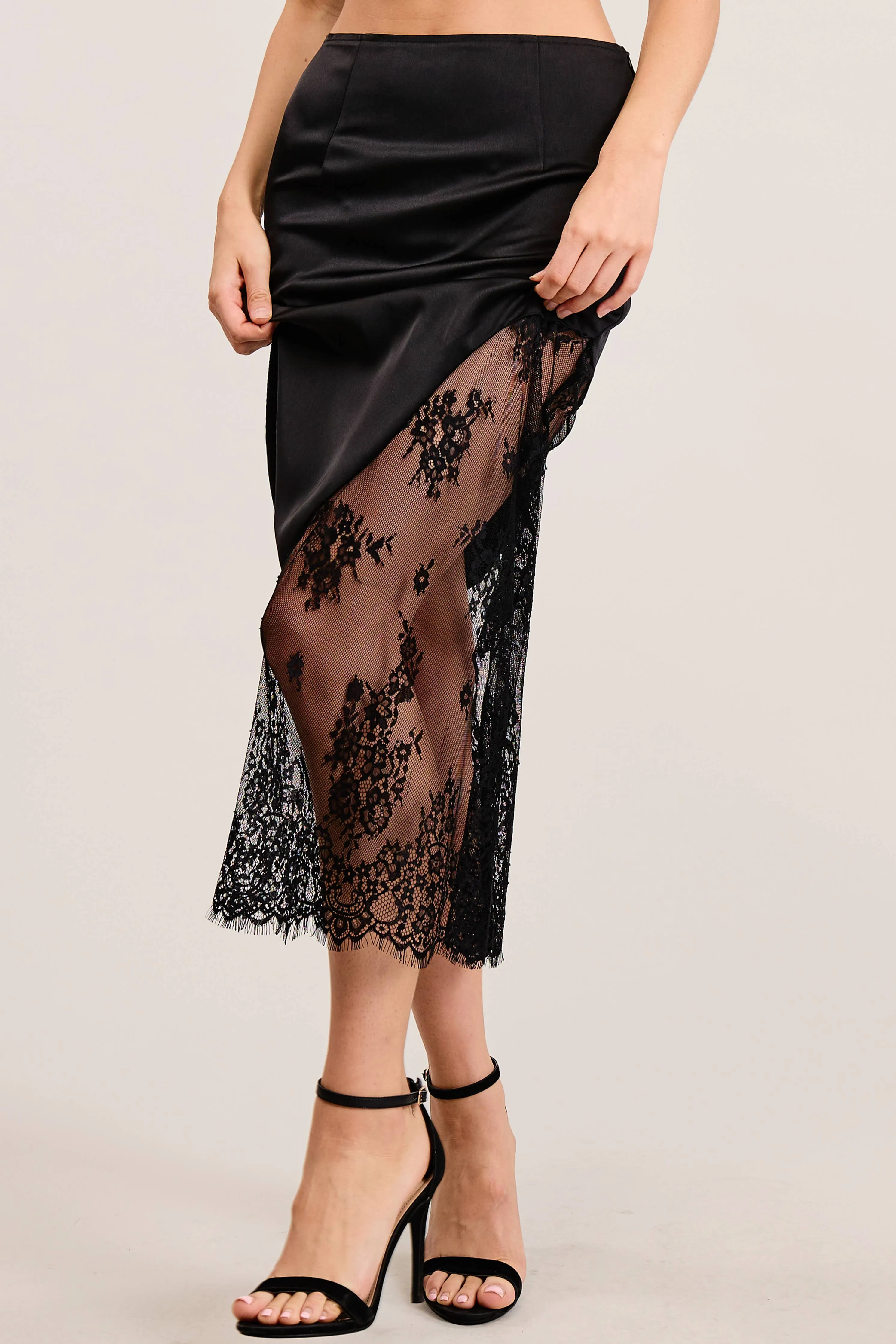 Sleek Flow Street Ready Lace Contrast Midi Skirt