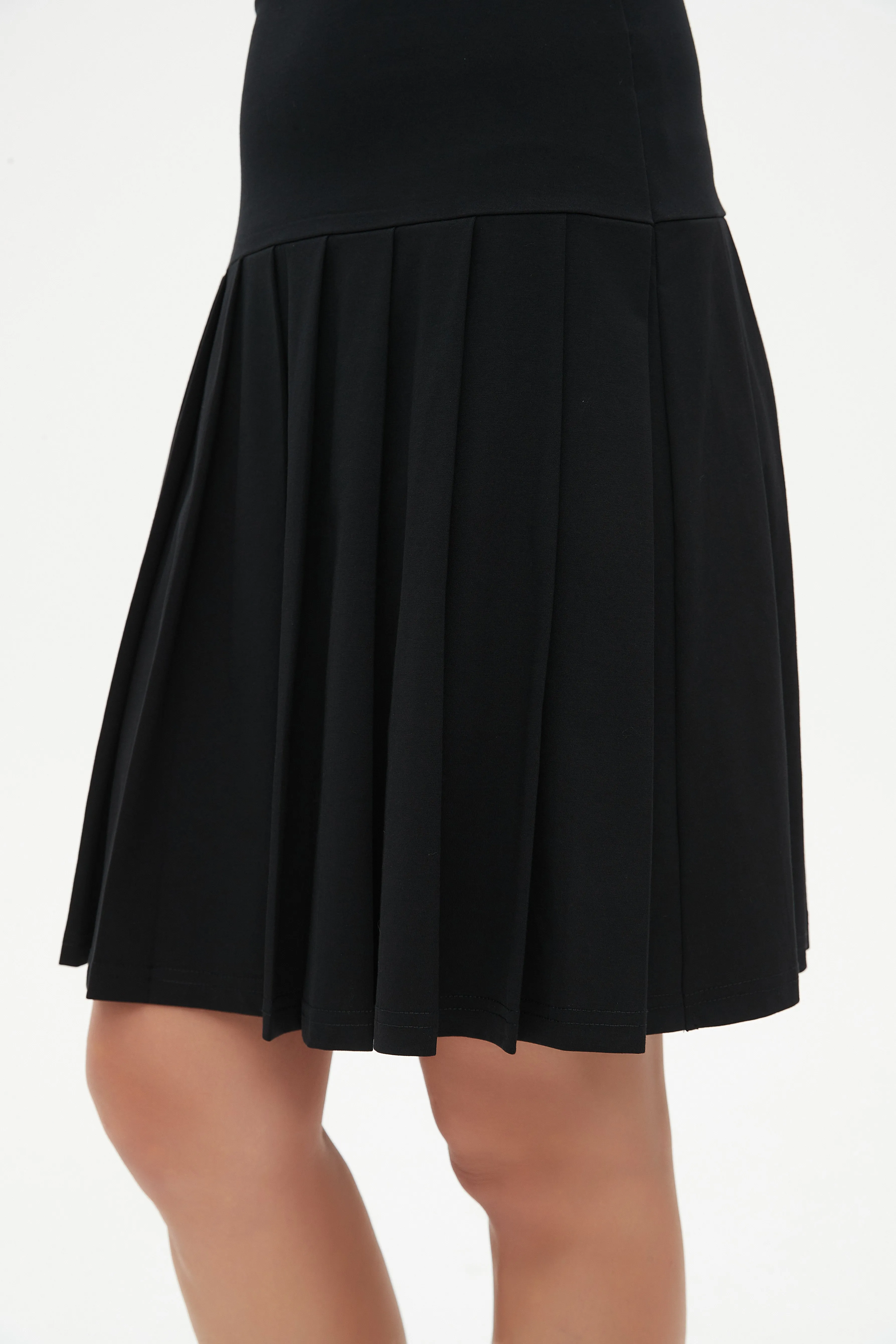 MM COTTON PLEATED SKIRT - BLACK Chill Vibe Pocket Design