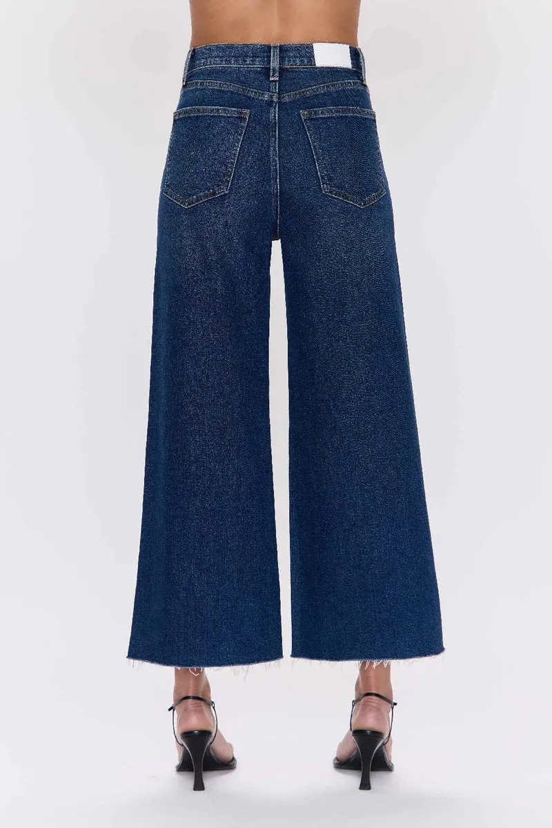 Lana Crop High Rise Ultra-Wide Leg Seamless Waistband Neutral Style