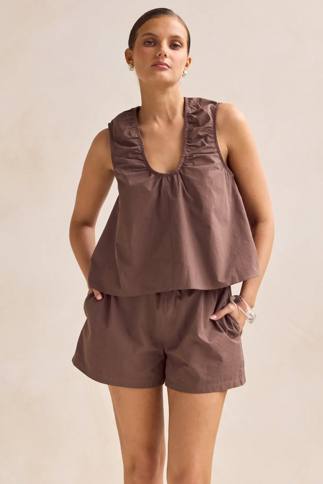 men's fashion Outdoor Ready Fit Ella Short (Chocolate)