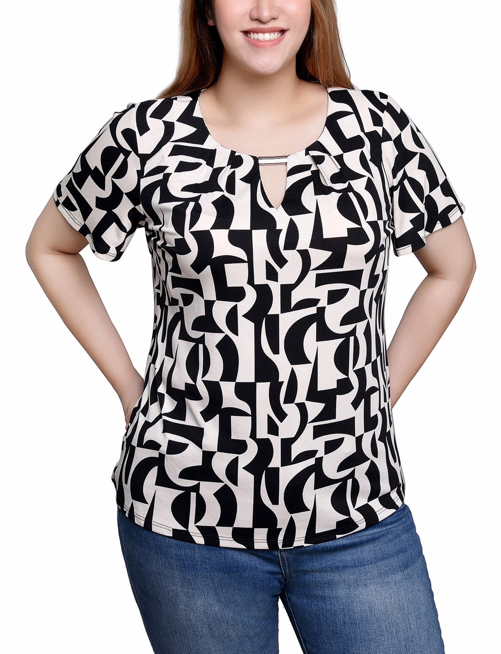 Short Sleeve Top With Hardware High Neckline Structure
