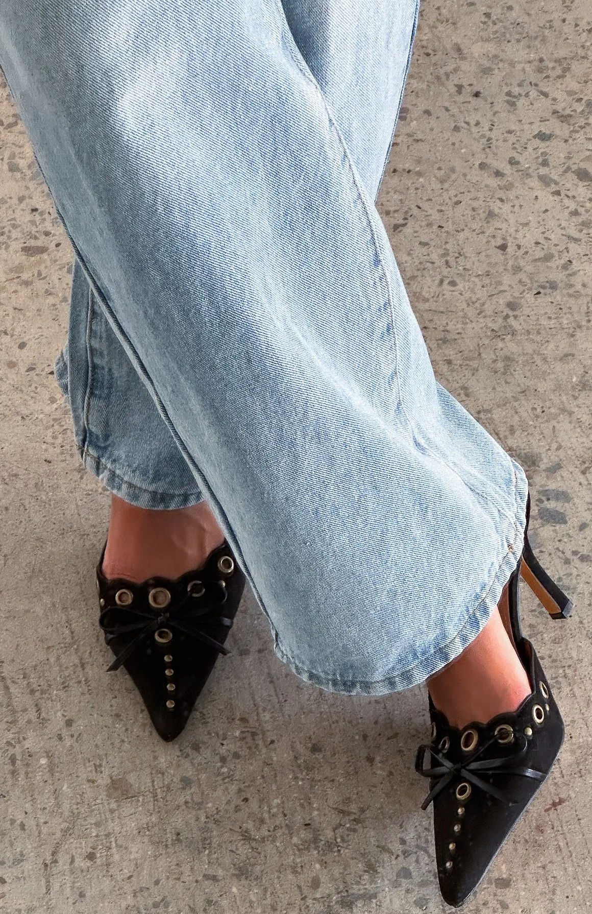 Leina Heels Black Grid Back Panel slim fit