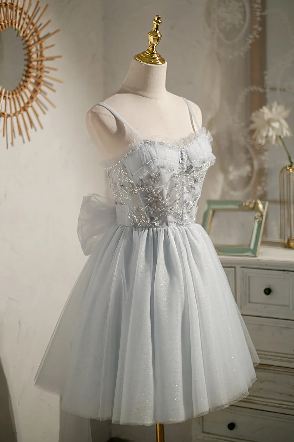 Light Grey Mini Sequins Party Dress Homecoming Dress With Beads