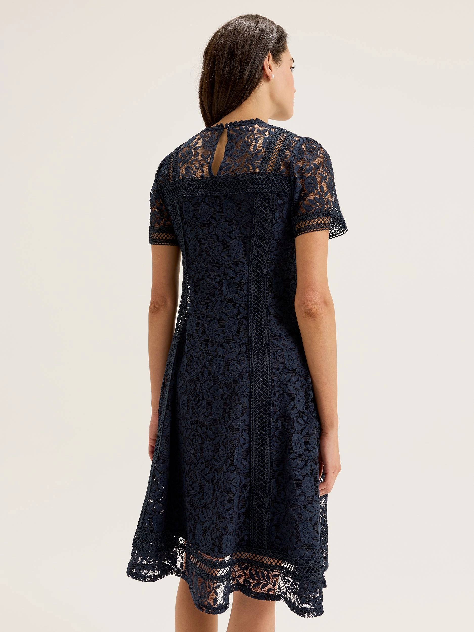 Lacie Dress Shimmer-Finish