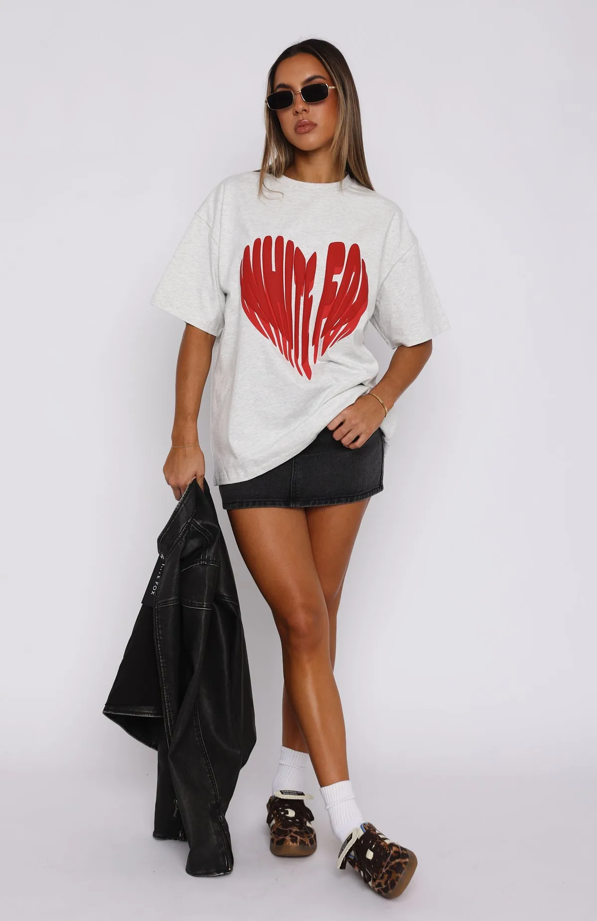 Love Burst Oversized Tee Grey Marle UV protection layer
