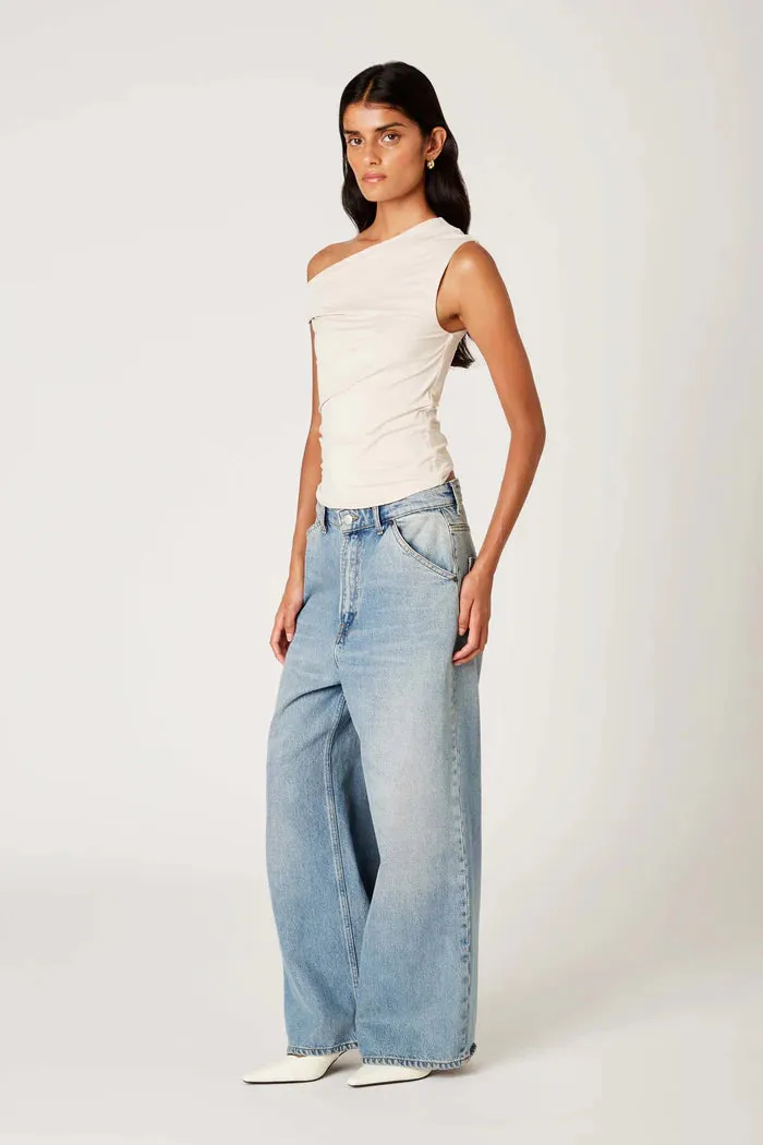 Tapered Side Panels Fraise Top