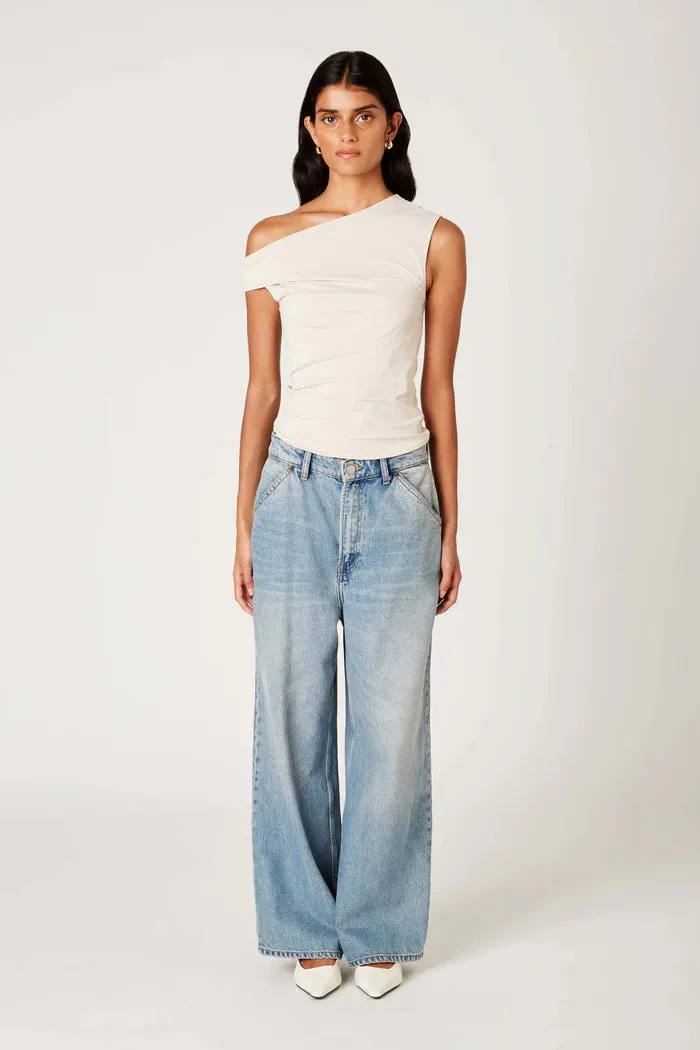 Fraise Top Reinforced Neckline Detail