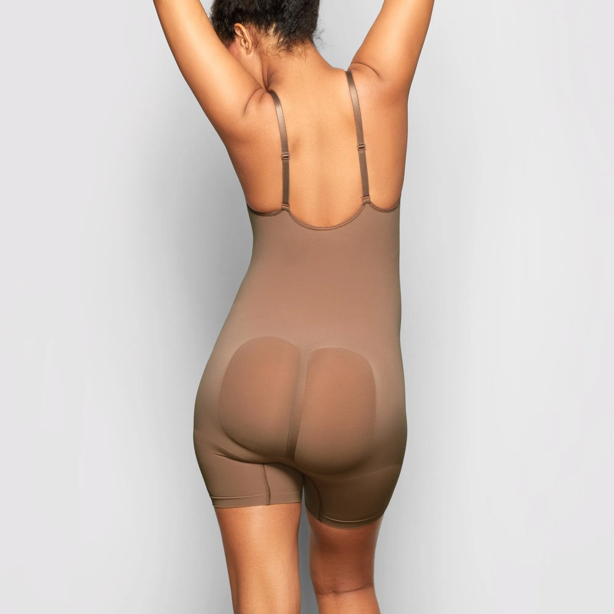 MATERNITY SCULPTING BODYSUIT MID THIGH | OXIDE