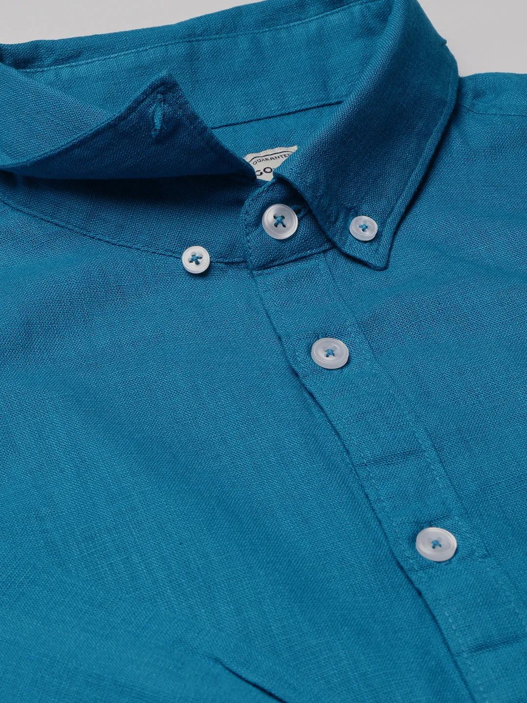 Men's Solid Button Down Collar Casual Shirt (Blue)
