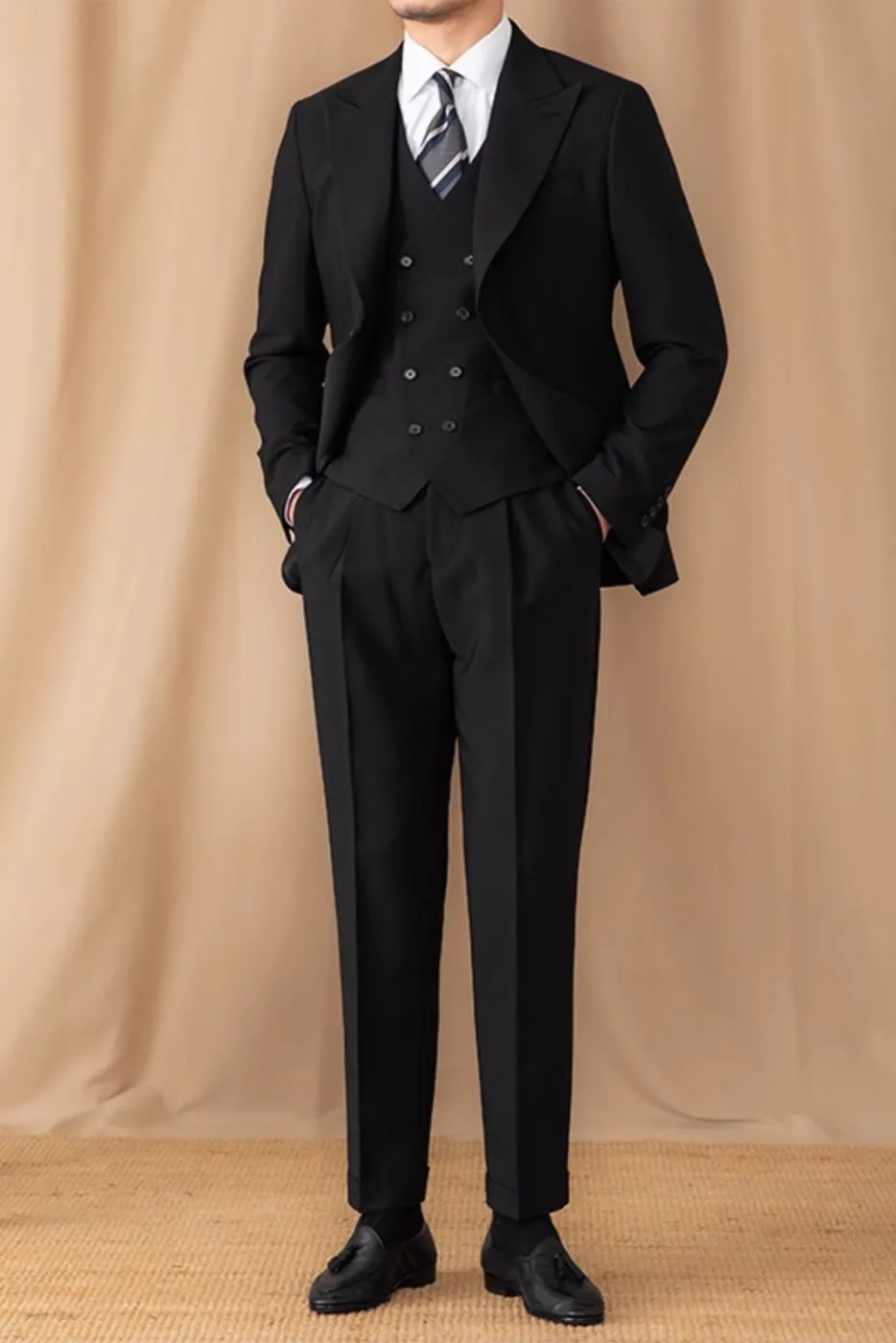 Men's Suit 3 Piece Black Business Casual Peak Lapel Jacket (Blazer Vest Pants)