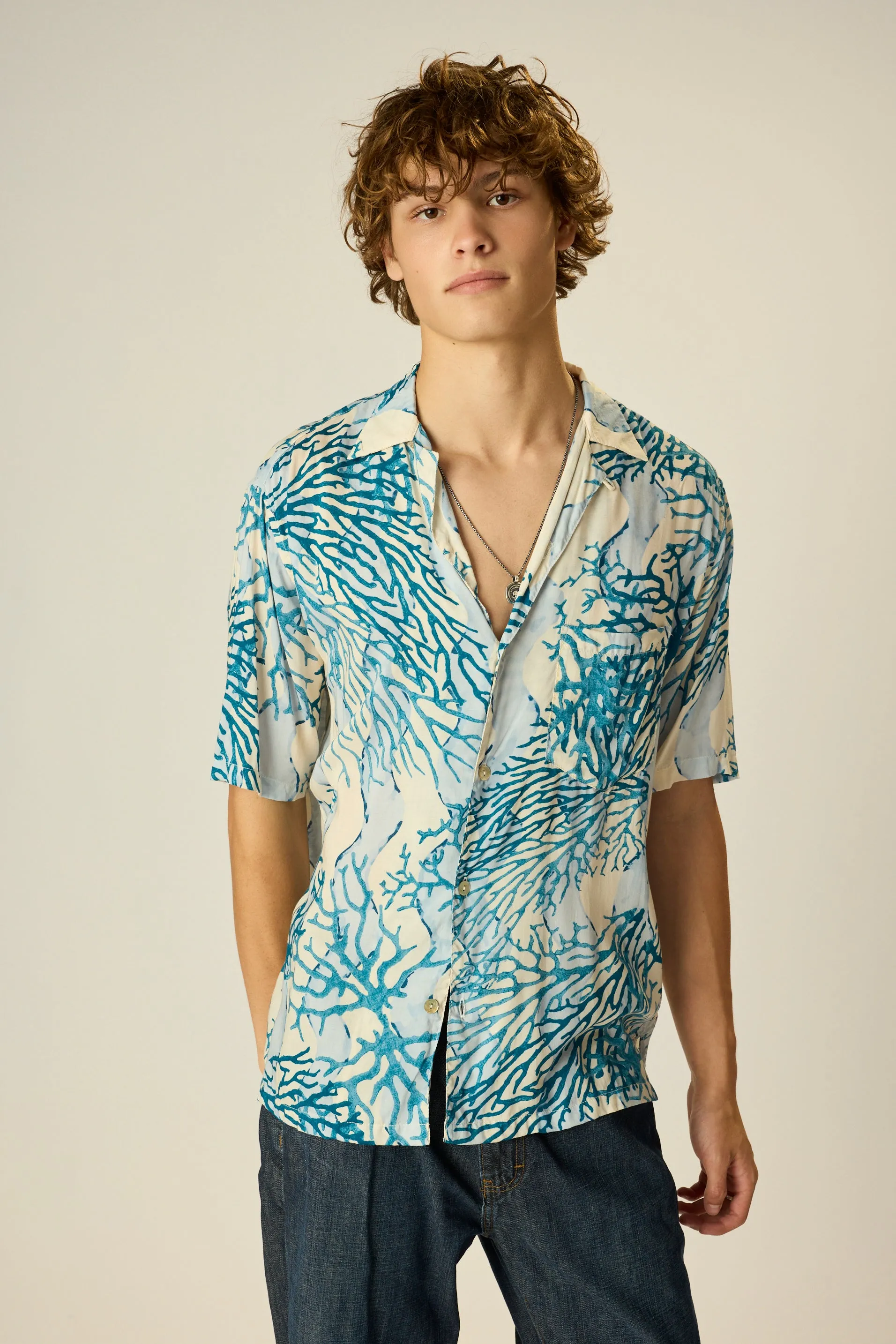 Seamless construction Airflow Weave Pattern KEVIN SHIRT (UNISEX)