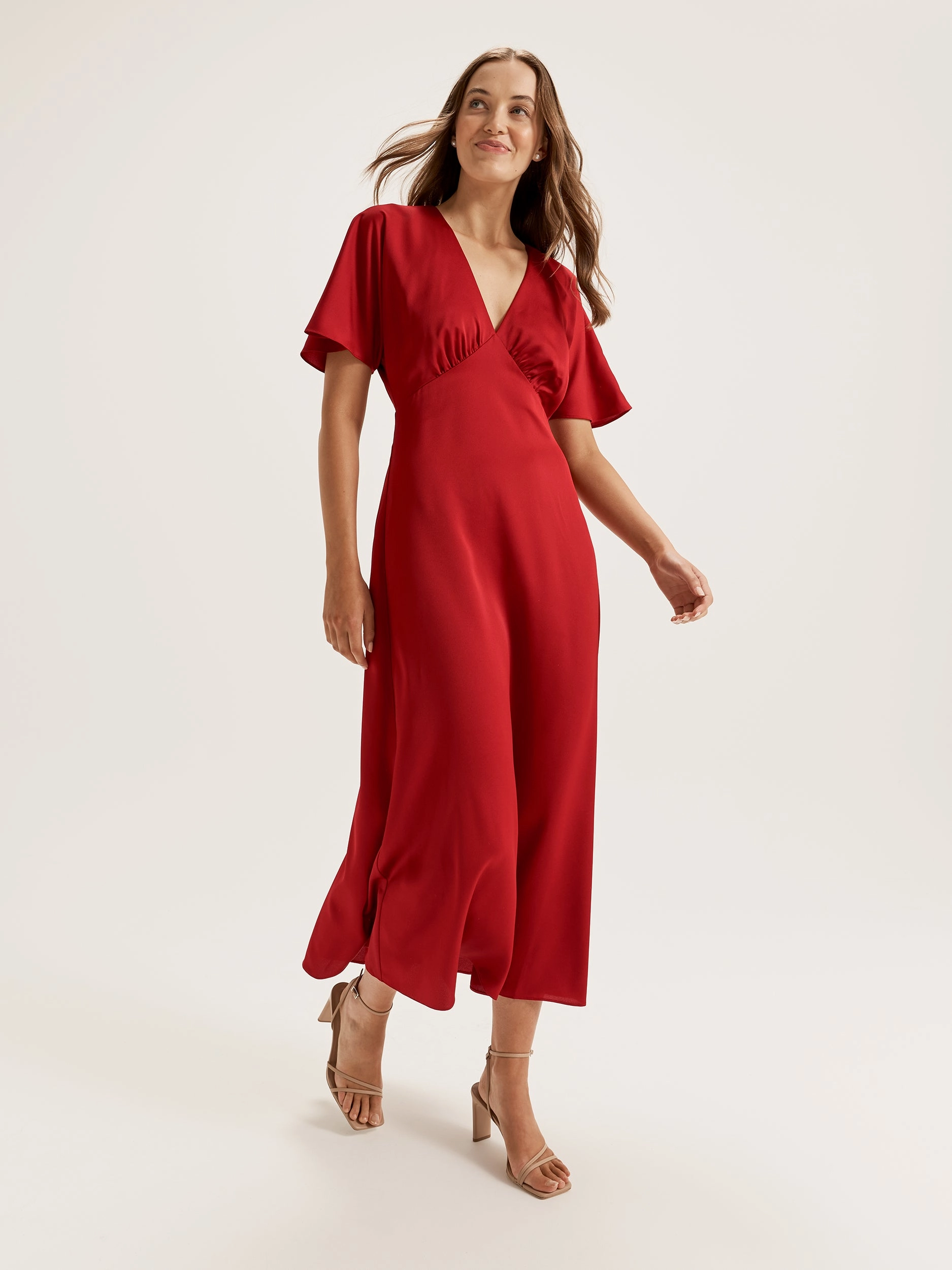 Montreal Sleeved Dress Satin Grace Crisp Look