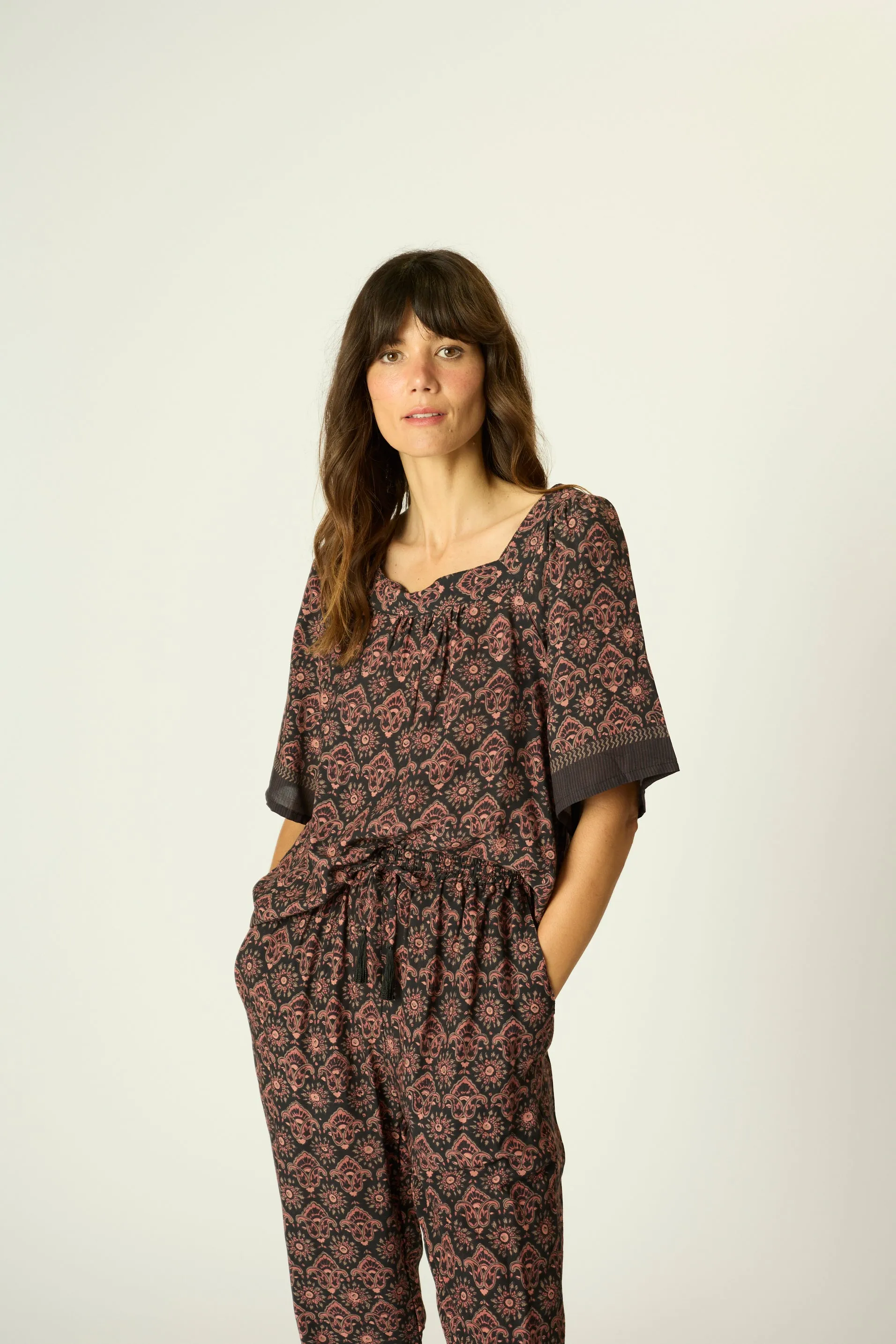 NIKKI TOP SnagResistant Fabric MultiDirectionalStretch