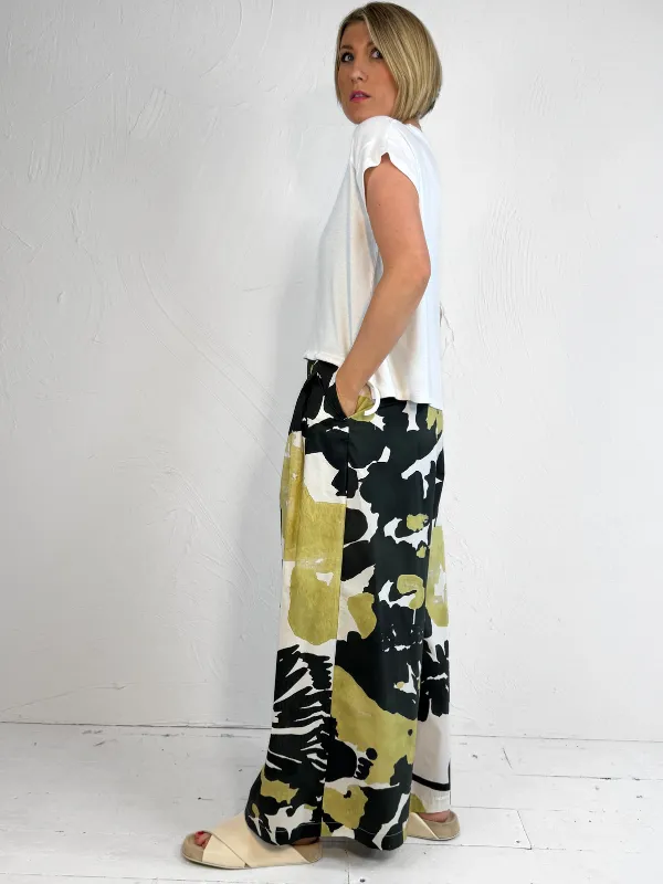 Neirami Astratto Pleated Trousers