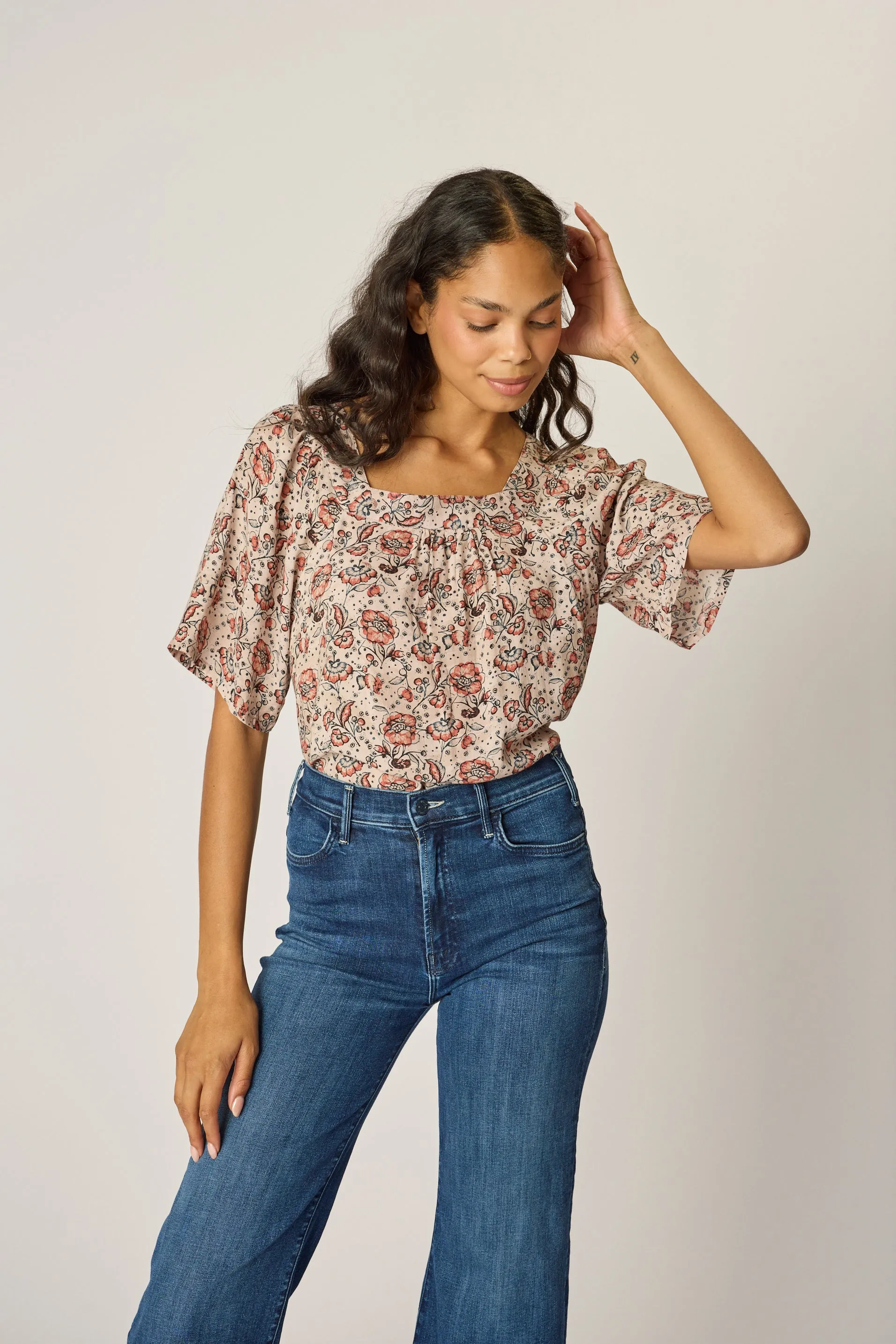 NIKKI TOP BreathableMeshInsert All Over Print Technique