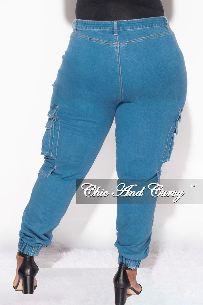 Outfit Staple Stretch Ready Final Sale Plus Size Cargo Jeans in Denim