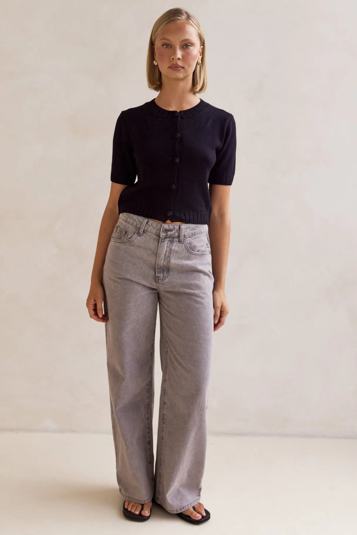 Four Way Stretch Fabric Universal Favorite Noah Boyfriend Jean (Grey)