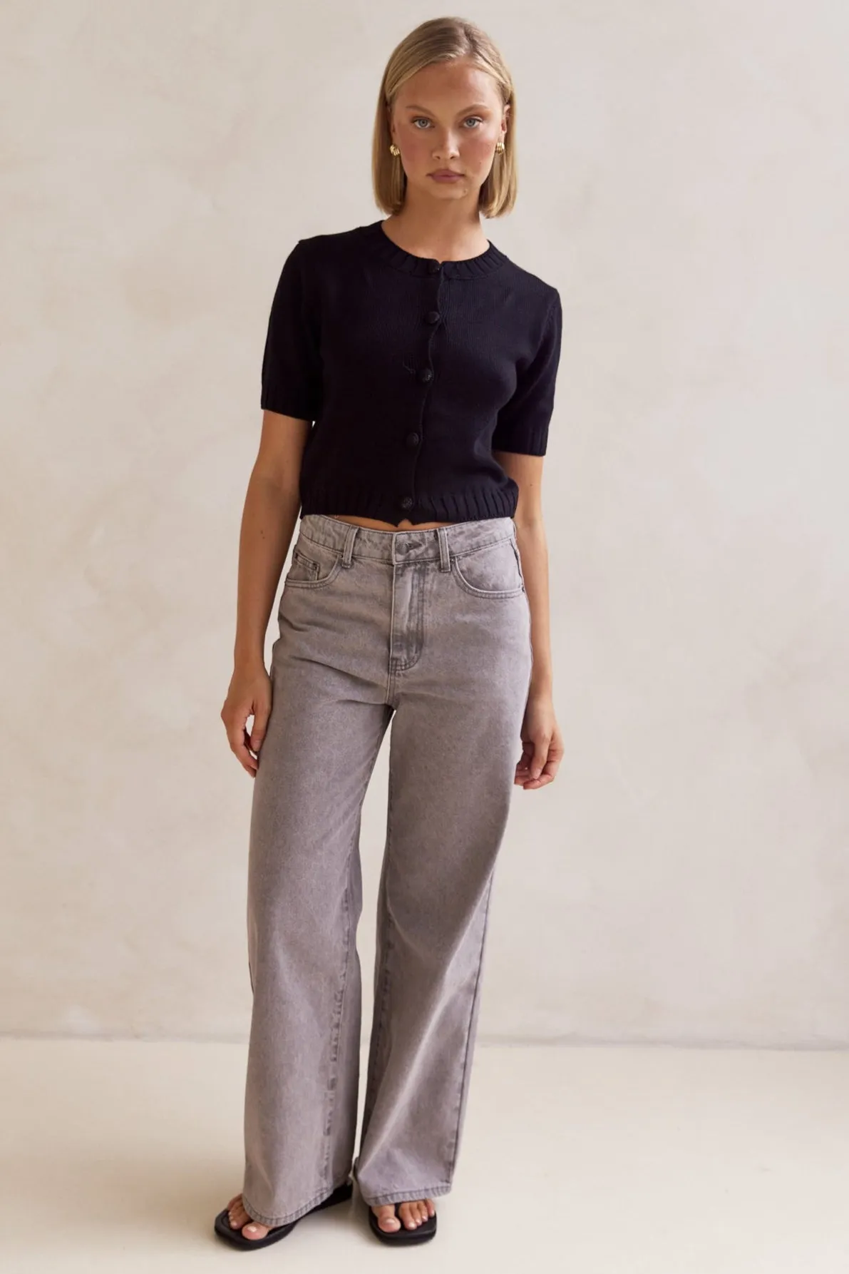 Holiday Vibes Athlete Fit Noah Boyfriend Jean (Grey)