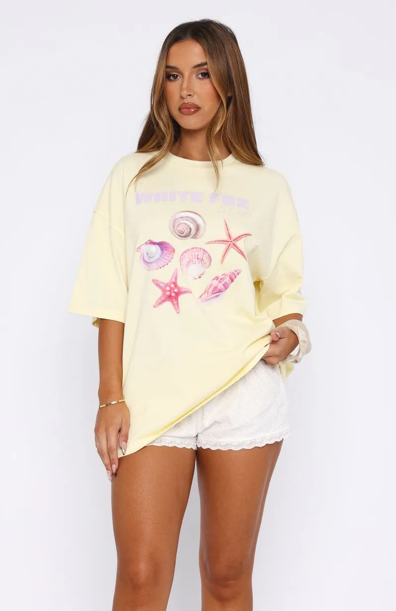 Flexible Ribbed Cuffs Washed Ashore Oversized Tee Lemon
